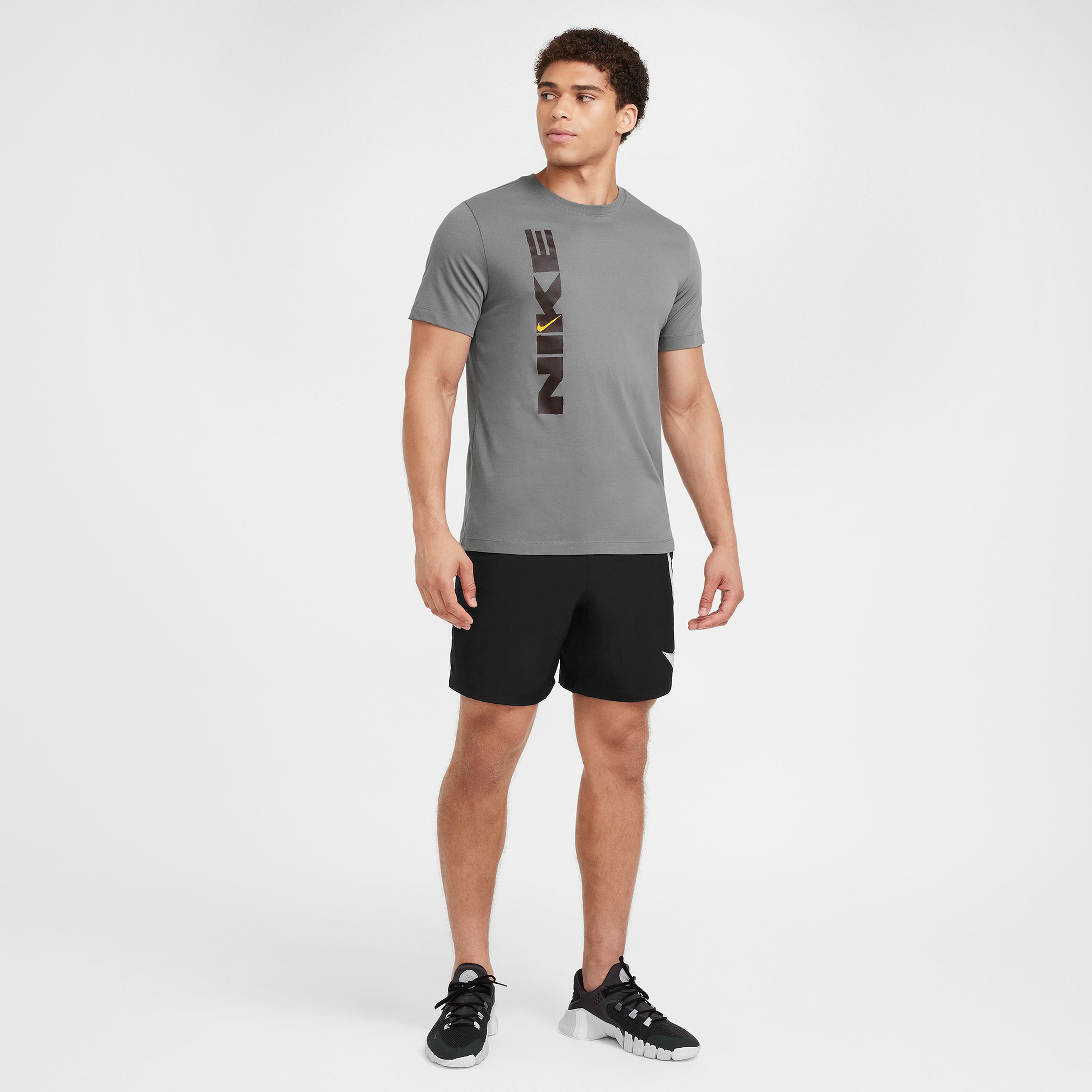 Nike Dri-Fit Vintage Erkek Gri T-Shirt
