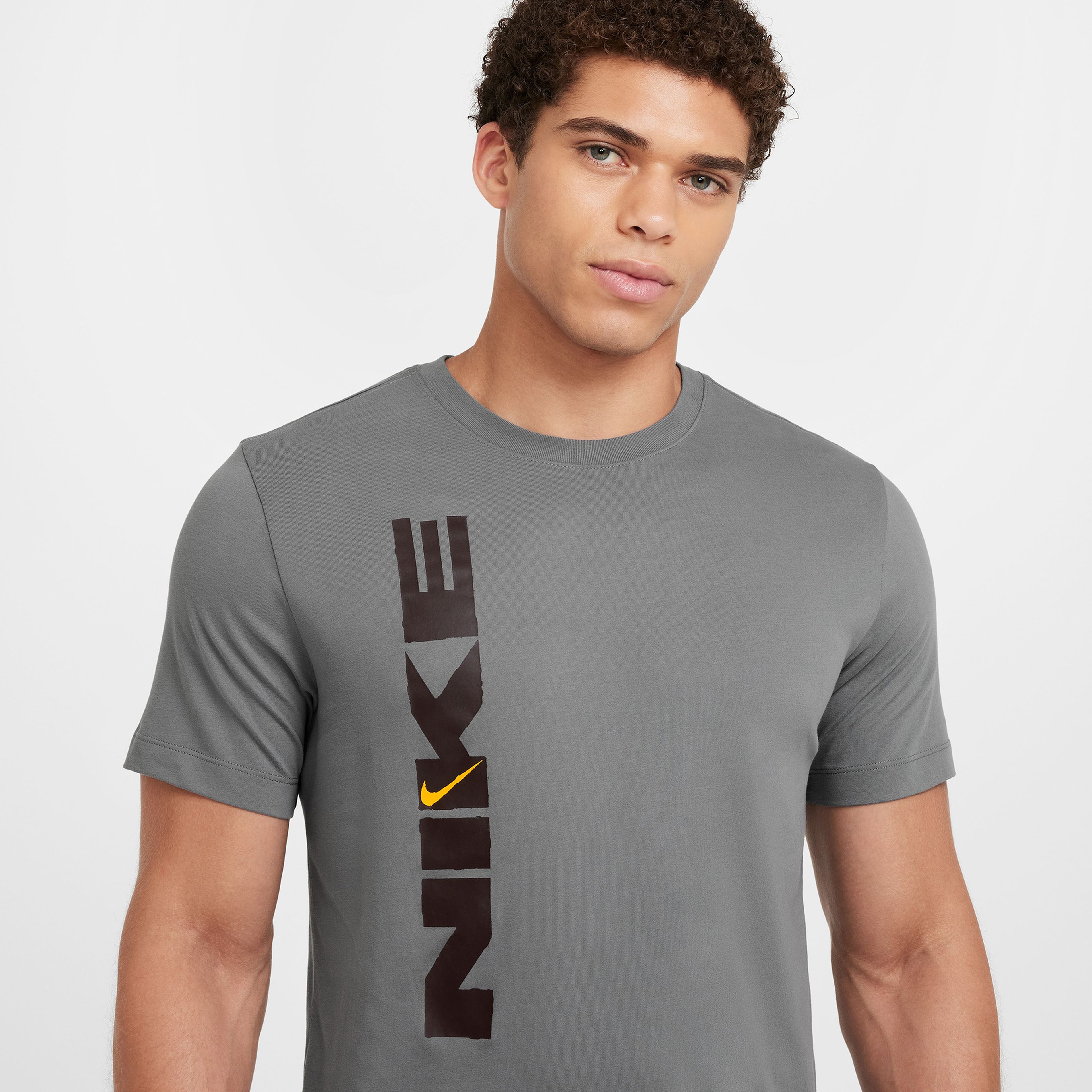 Nike Dri-Fit Vintage Erkek Gri T-Shirt