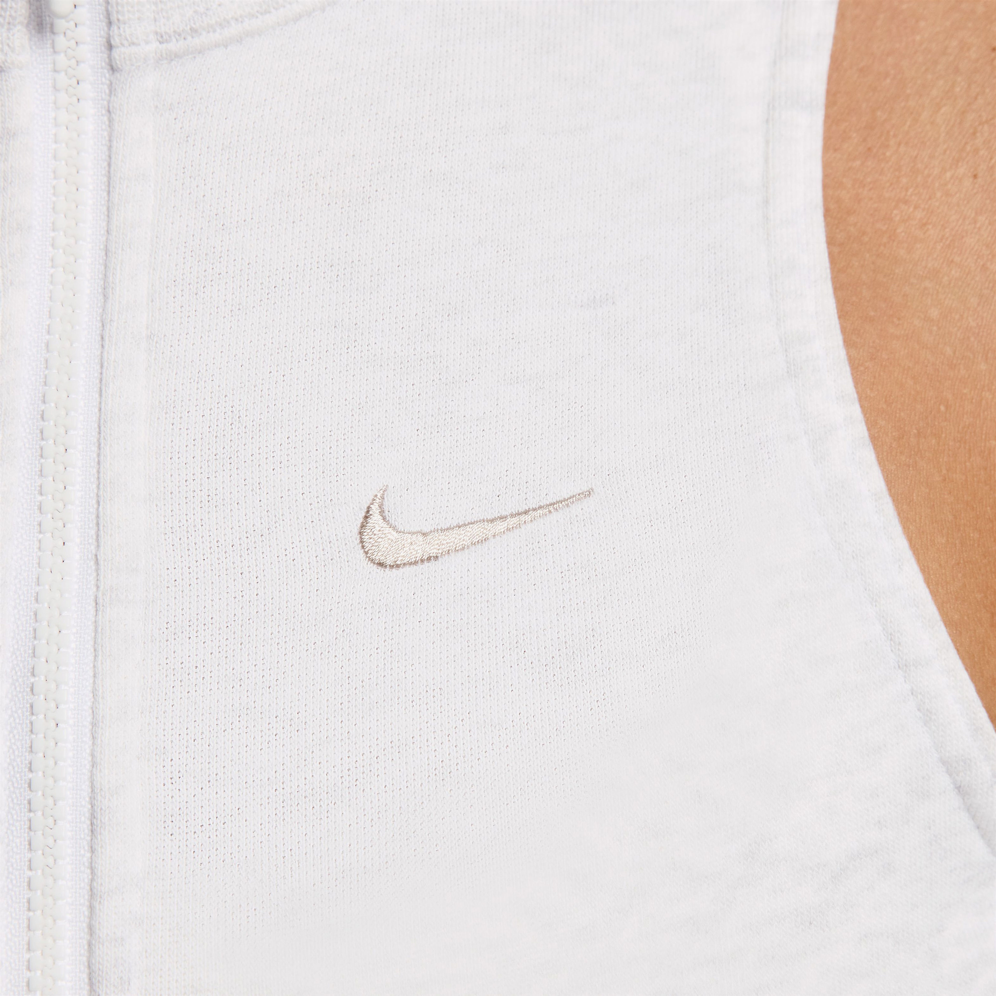 Nike Sportswear Chill Terry Kadın Beyaz Kolsuz T-Shirt