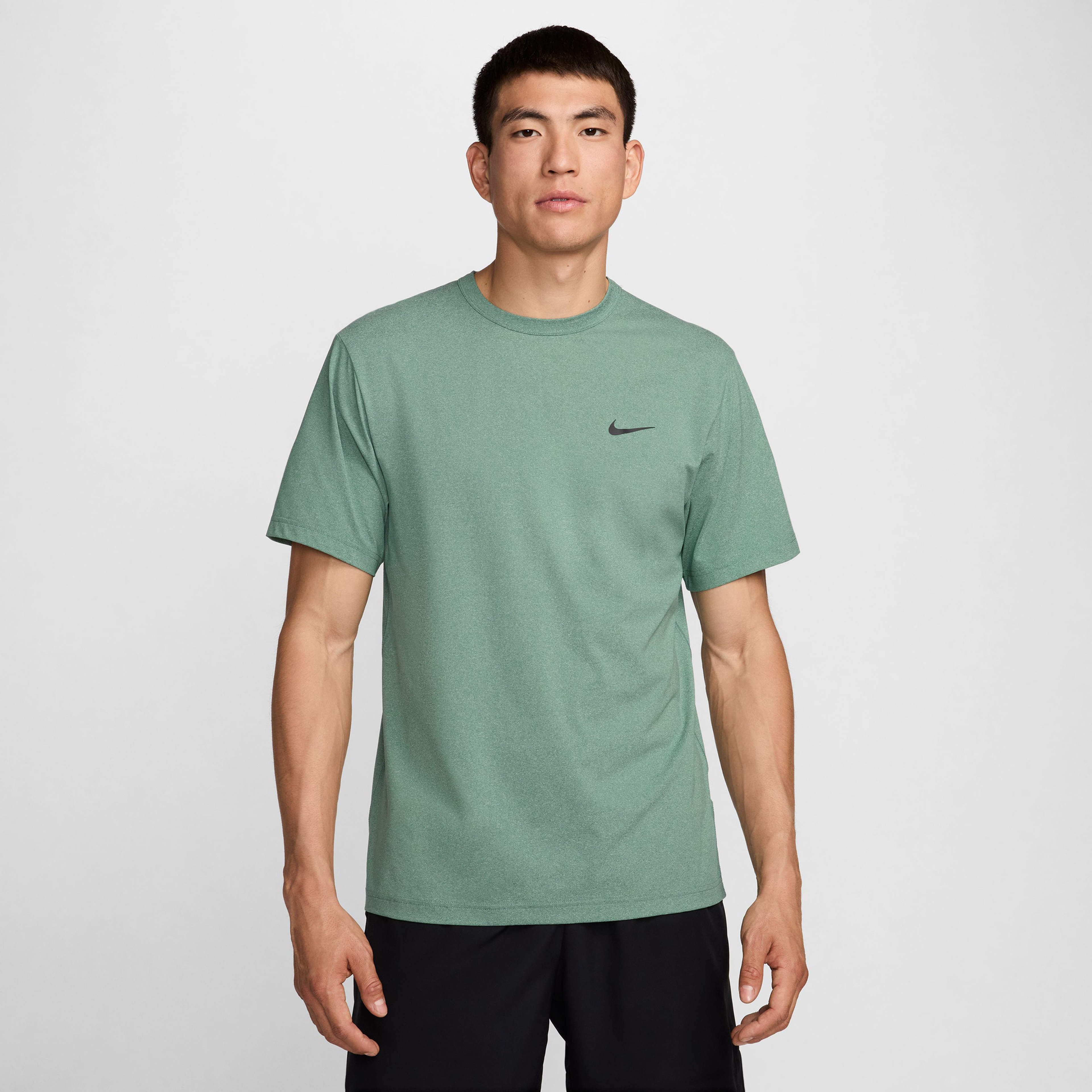 Nike Dri-Fit Hyverse Erkek Yeşil T-Shirt