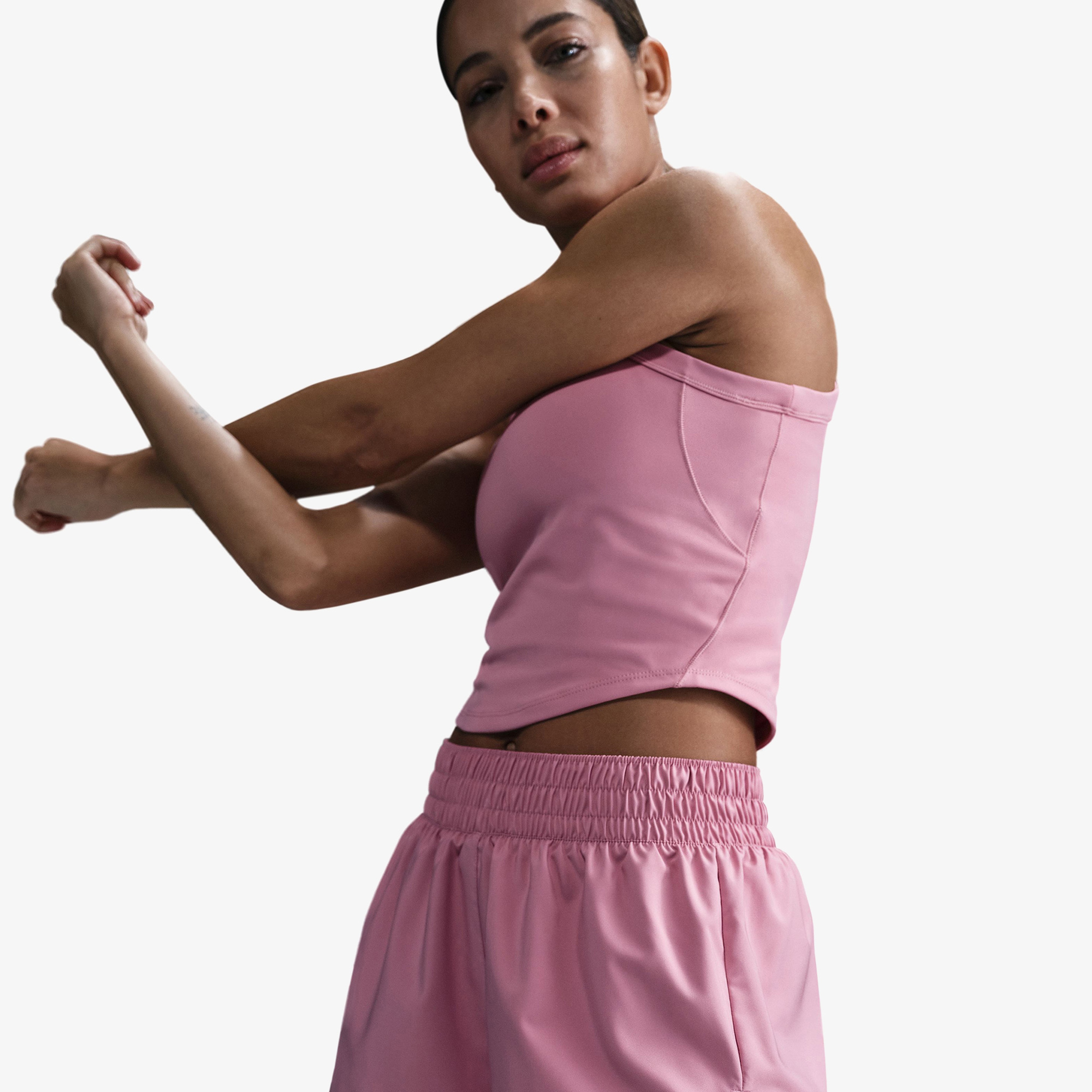 Nike One Dri-Fit Kadın Pembe Şort