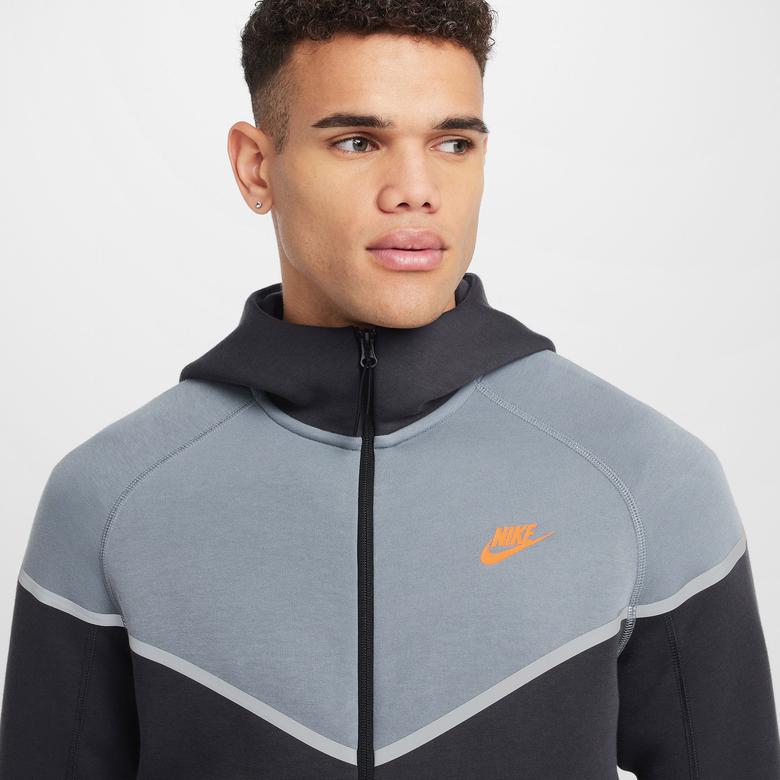 Nike Tech Windrunner Erkek Gri Kapüşonlu Ceket