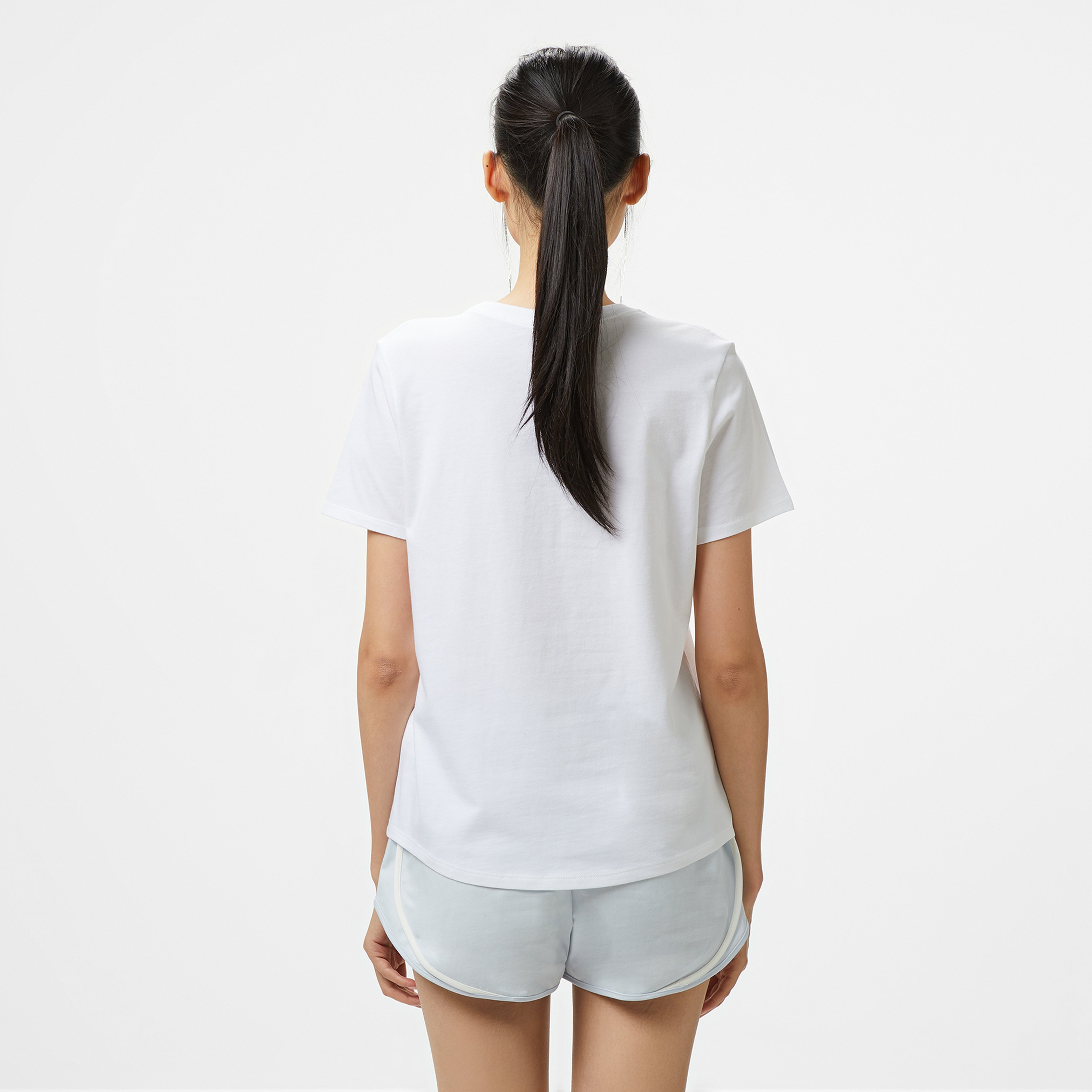 Nike Sportswear Essential Icon Kadın Beyaz T-Shirt