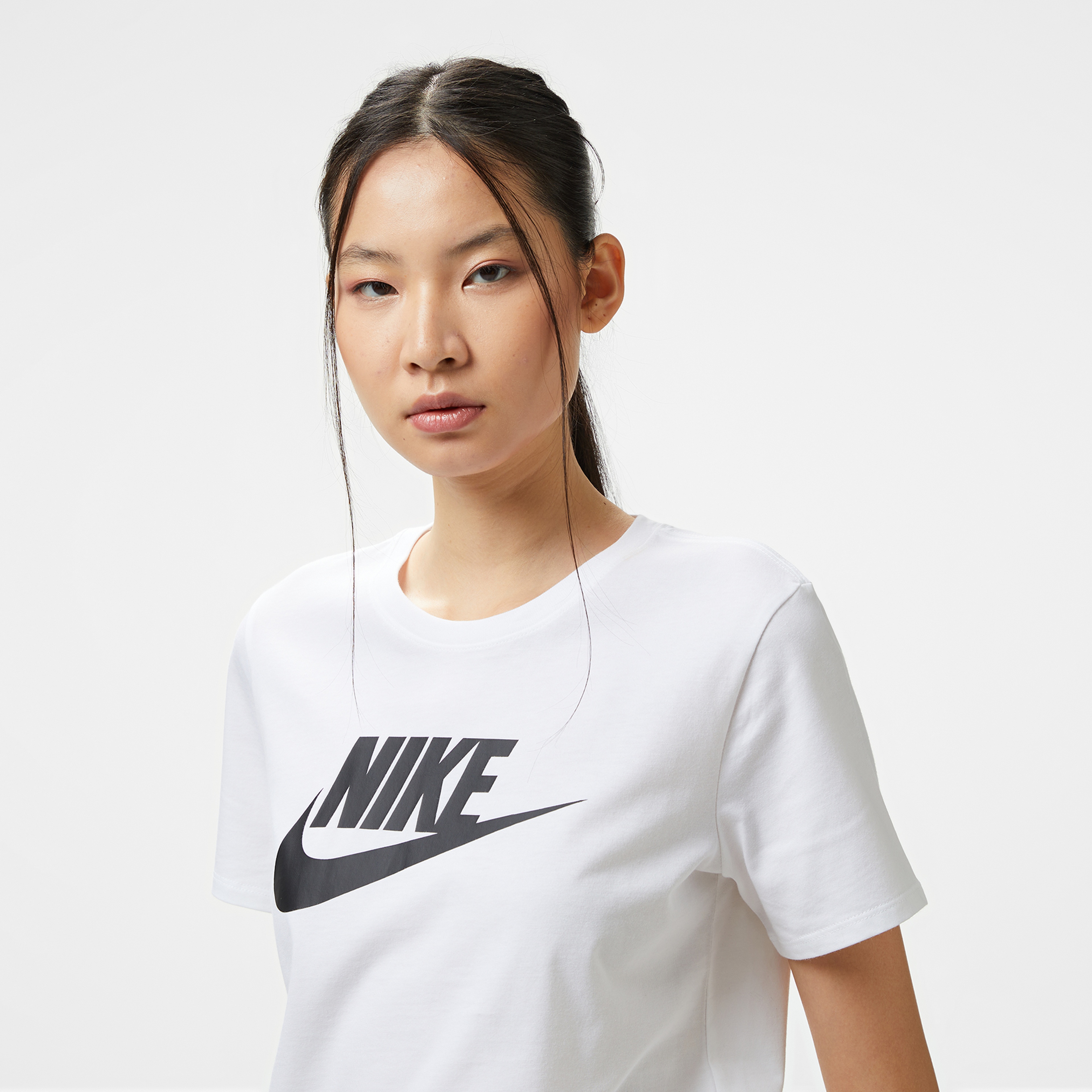 Nike Sportswear Essential Icon Kadın Beyaz T-Shirt