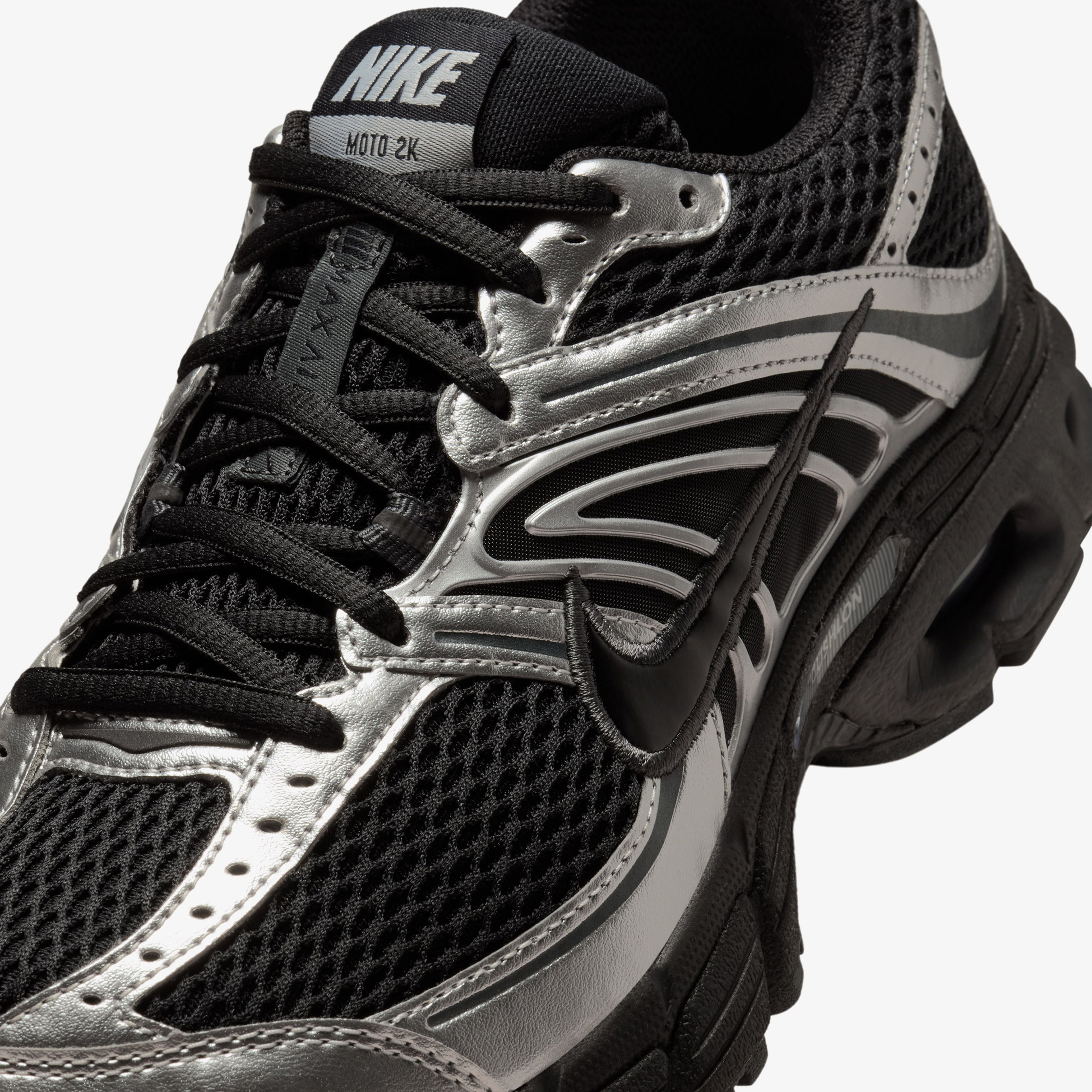 Nike Air Max Moto 2K Kadın Siyah Spor Ayakkabı