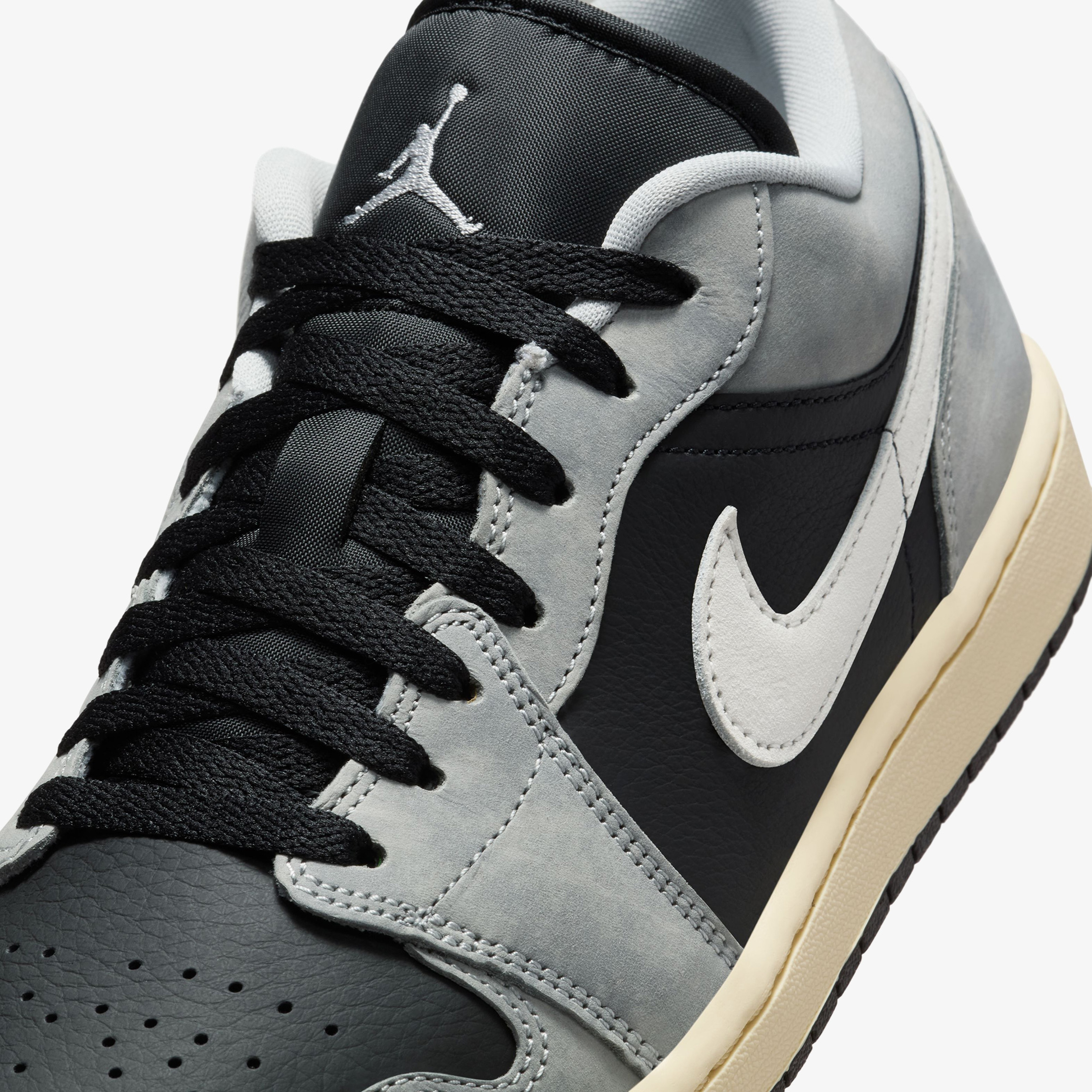 Nike Air Jordan 1 Low SE Erkek Gri Spor Ayakkabı
