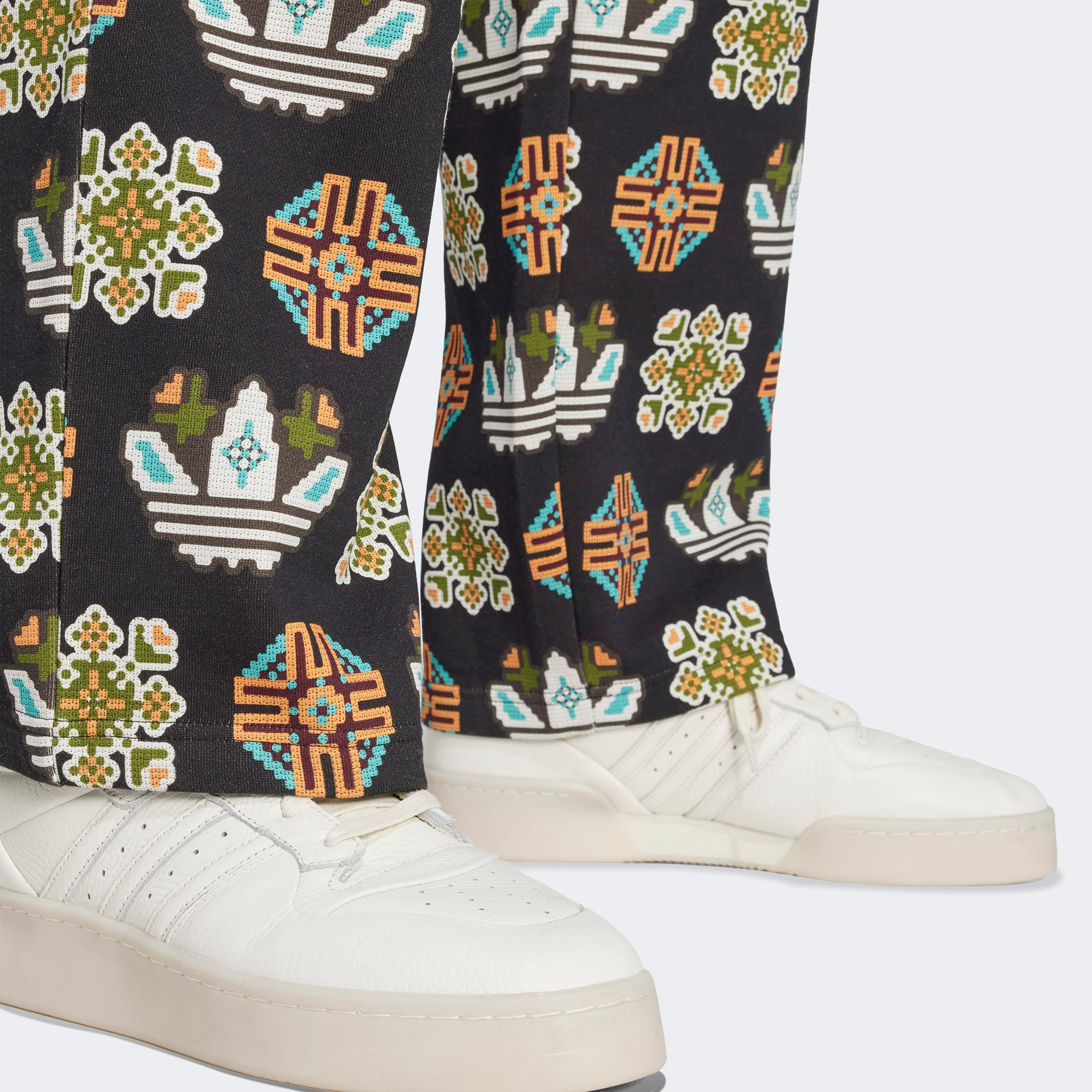 adidas Graphic Lo Tp Erkek Siyah Pantolon