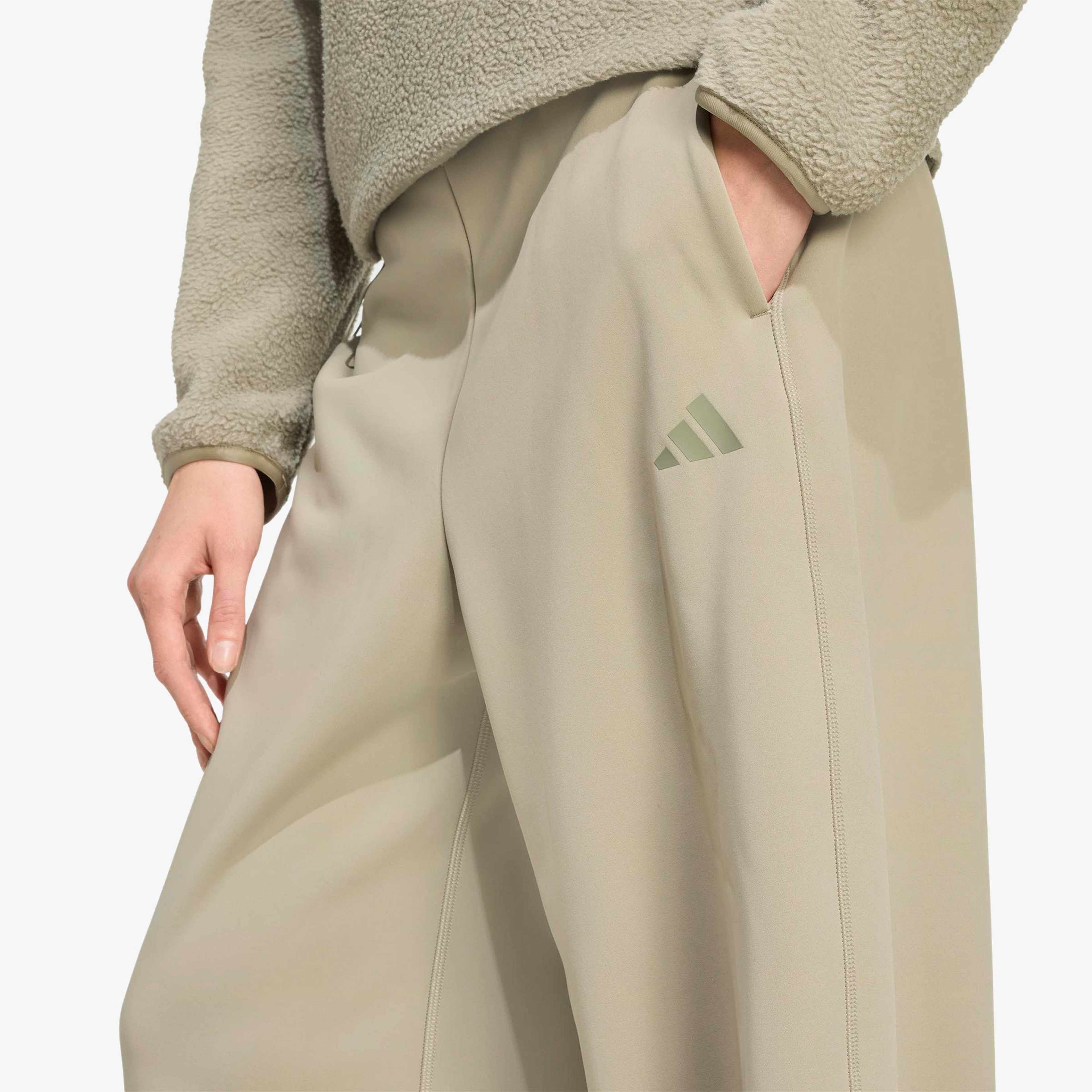 adidas City Tech Softshell Barrel Kadın Koyu Bej Eşofman Altı