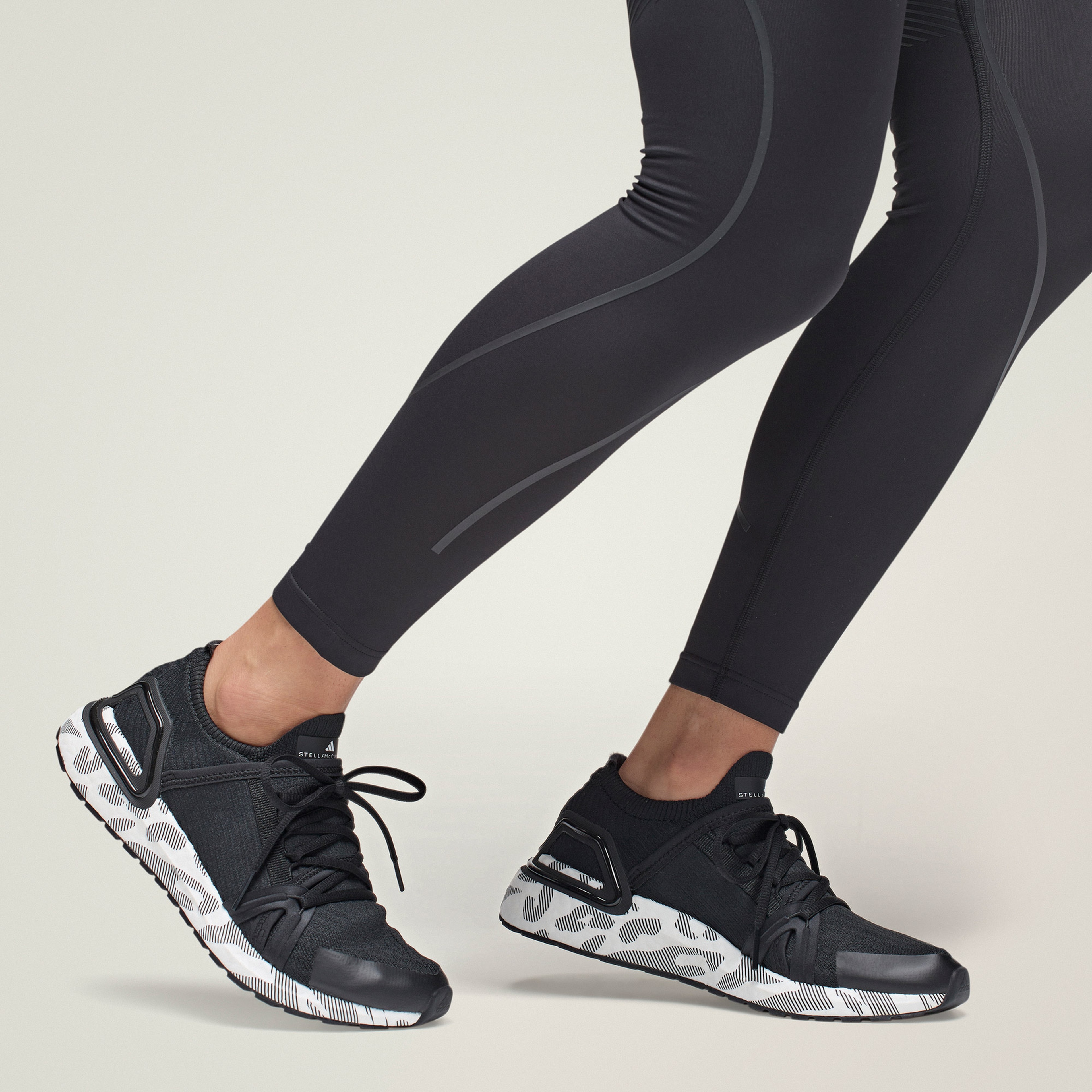 adidas by Stella McCartney Ultraboost 20 Kadın Siyah Spor Ayakkabı