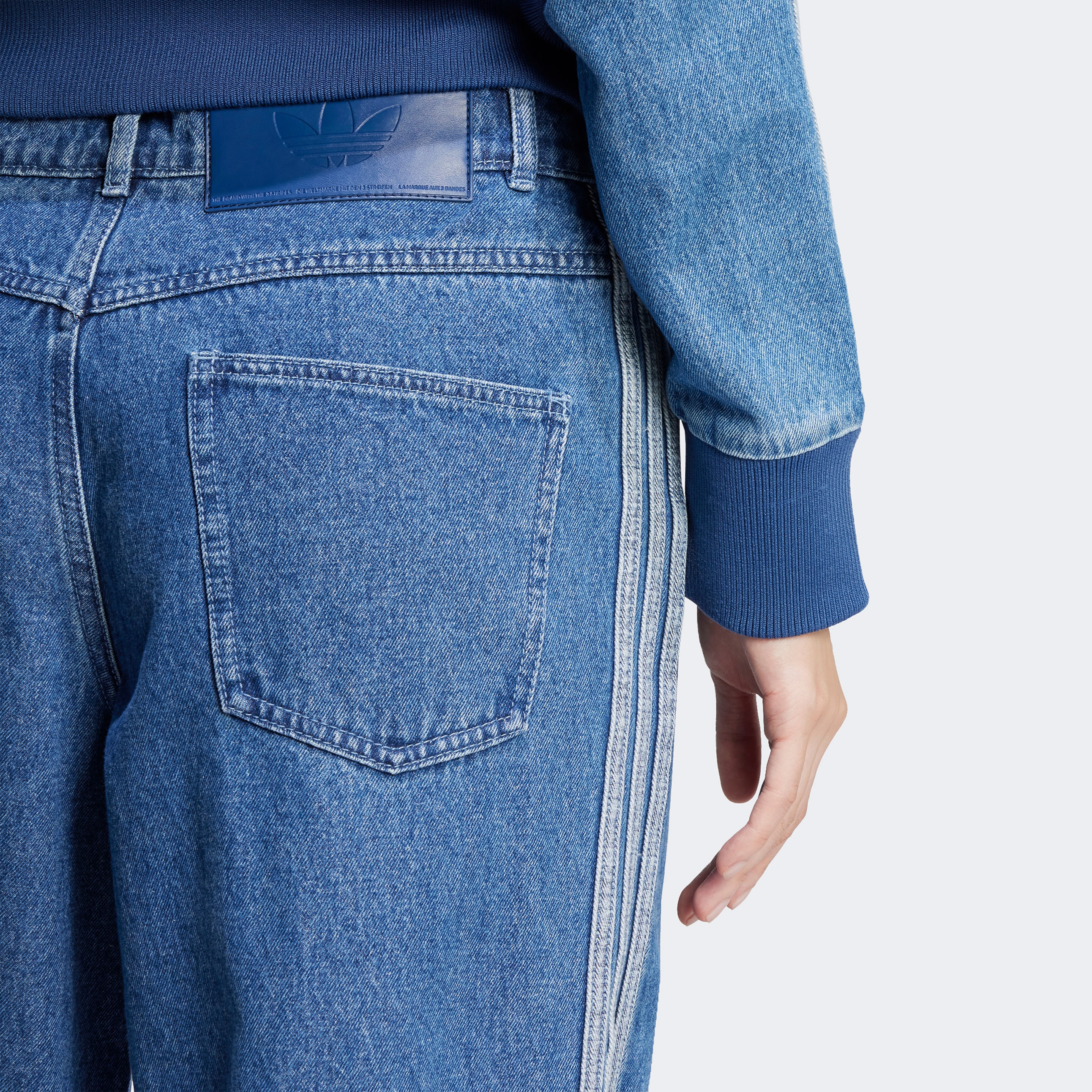 adidas Adicolor 3-Stripes Kadın Denim Mavi Pantolon