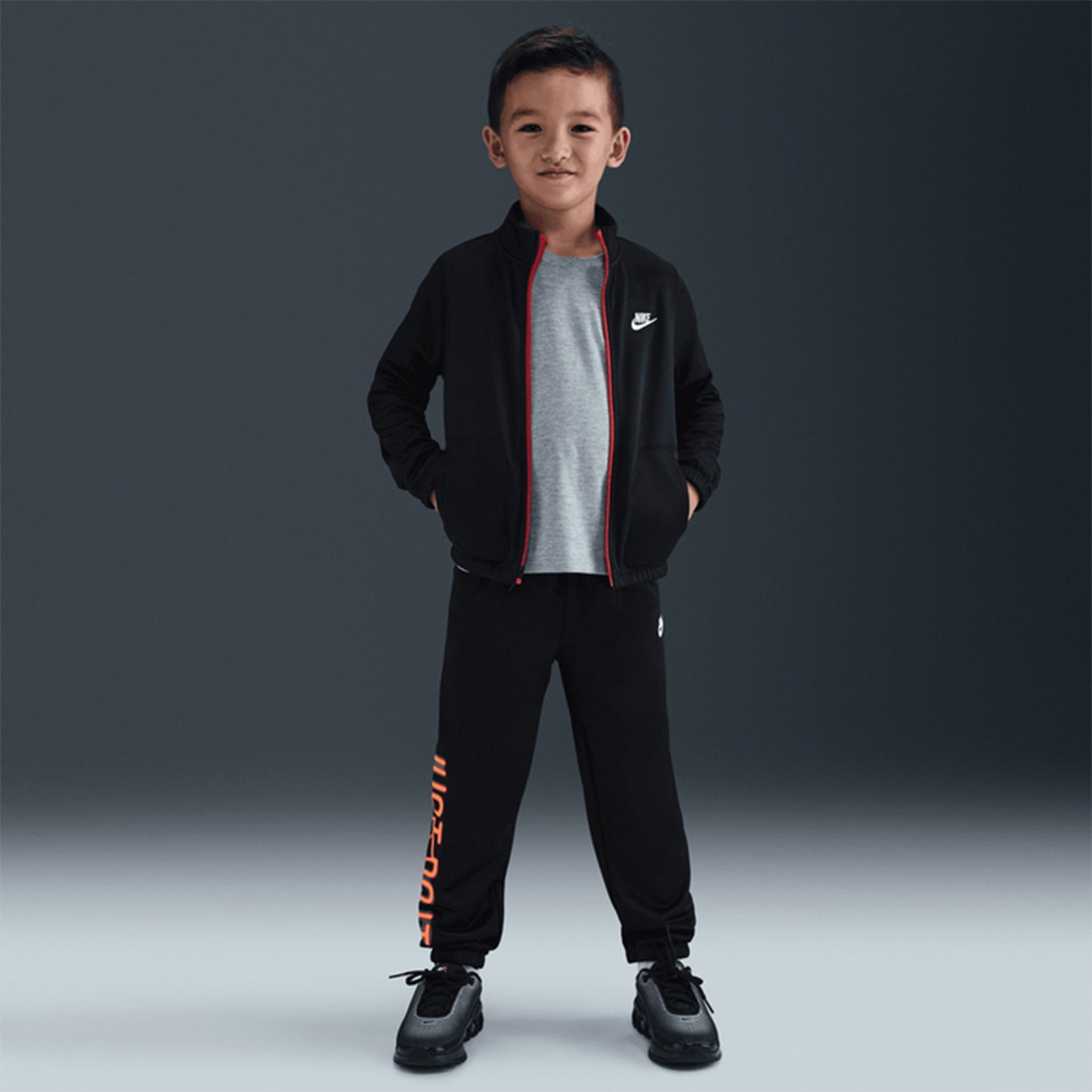 Nike Sportswear Reveal Set Çocuk Siyah Eşofman Takımı