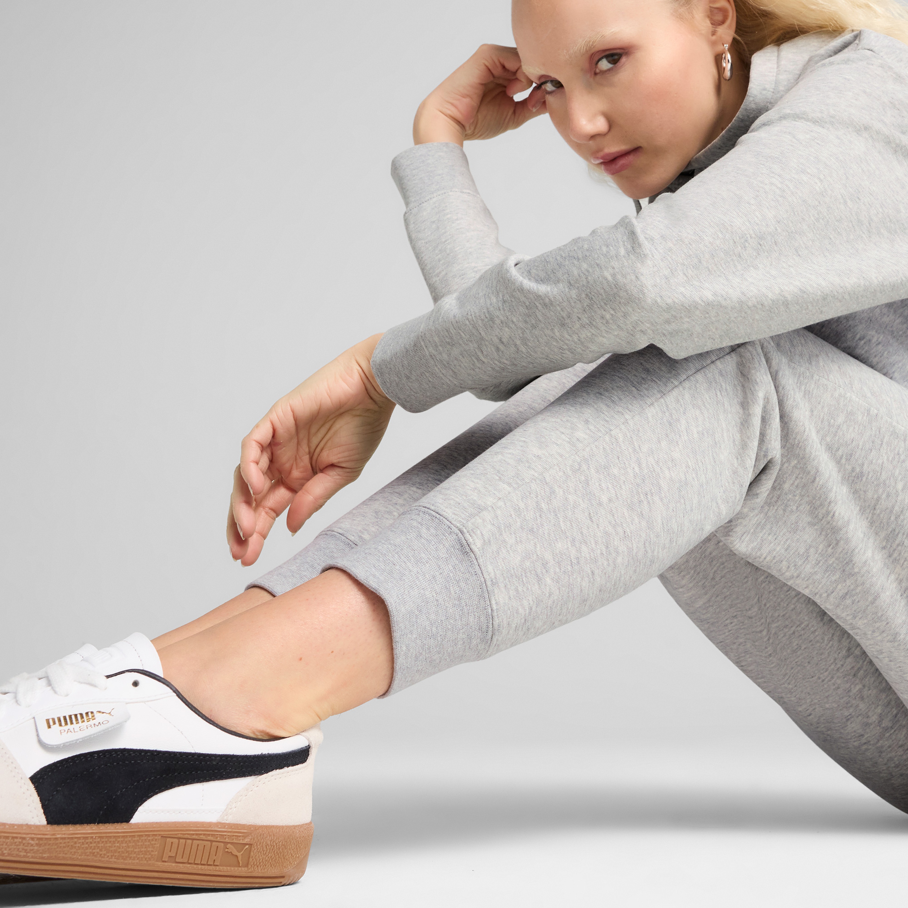 Puma Essentials Small No. 1 Logo Kadın Gri Eşofman Altı