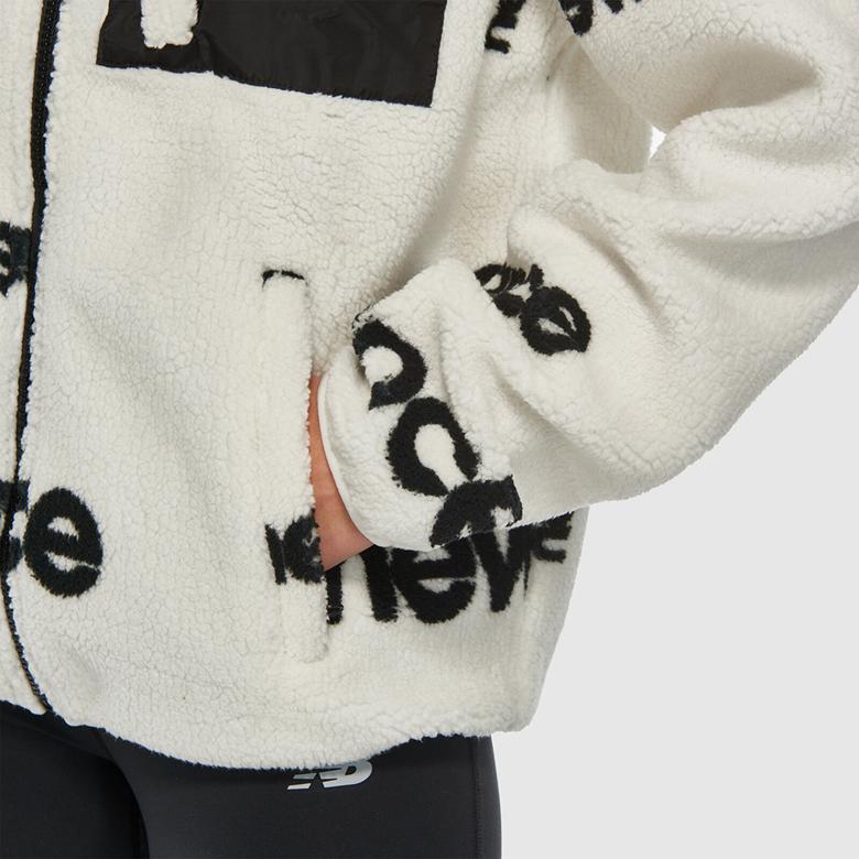 New Balance NB Lifestyle Kadın Beyaz Sweatshirt