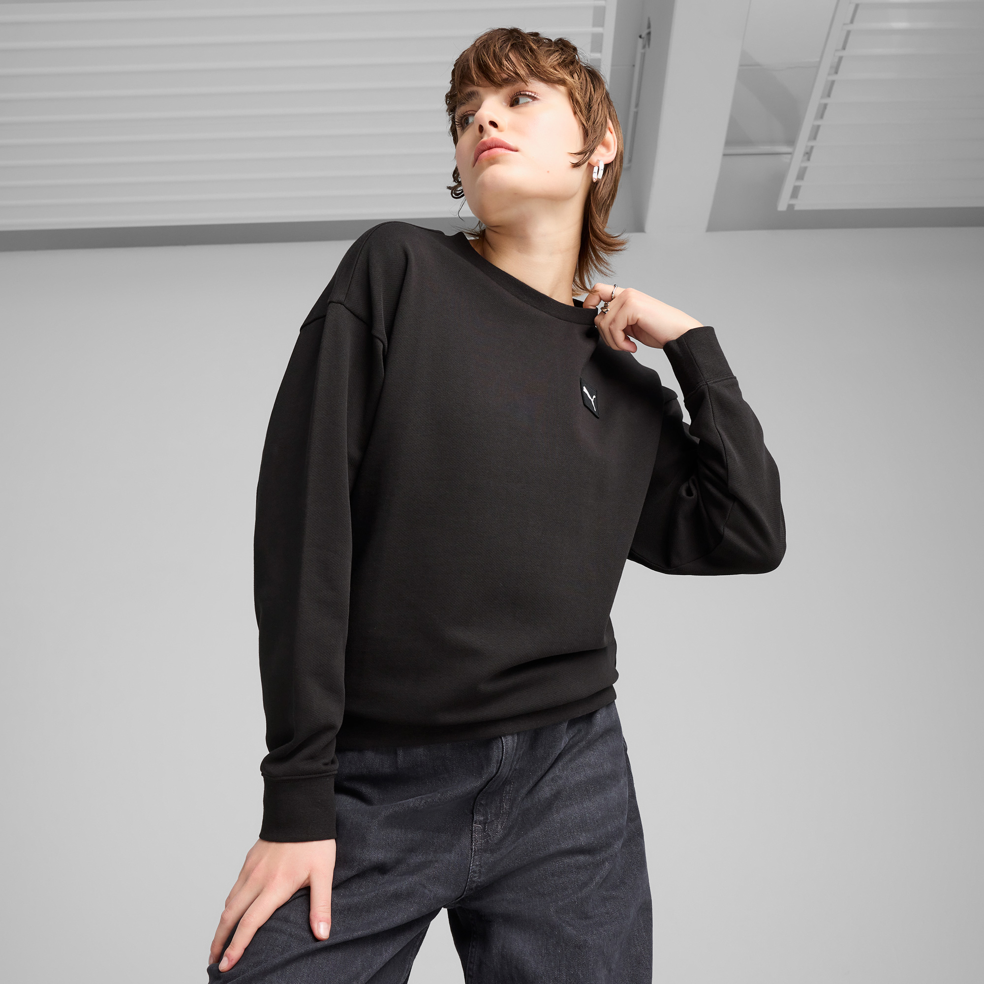 Puma Elevated Essentials Comfort Crew Kadın Siyah Sweatshirt