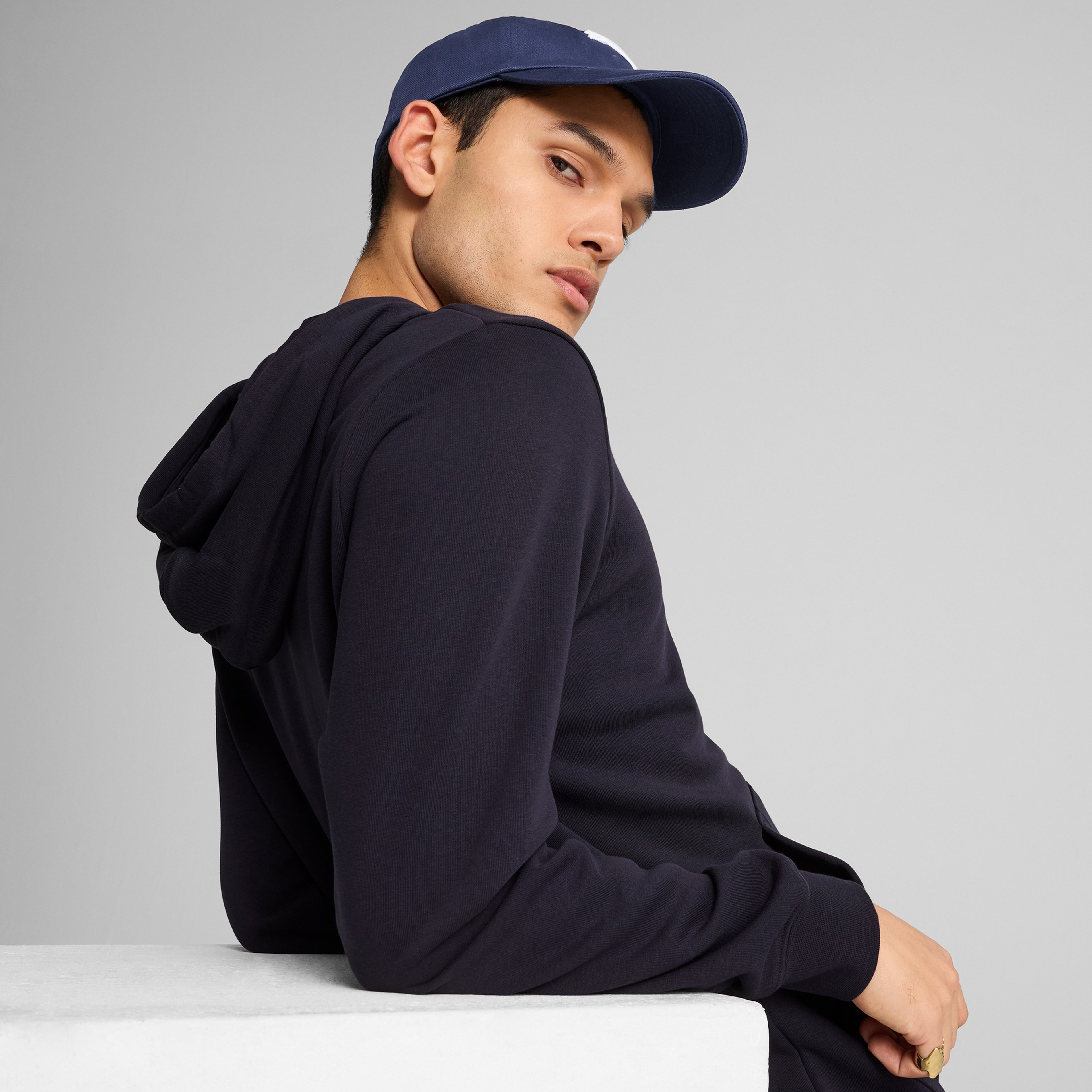 Puma Essentials No. 1 Logo Erkek Lacivert Sweatshirt