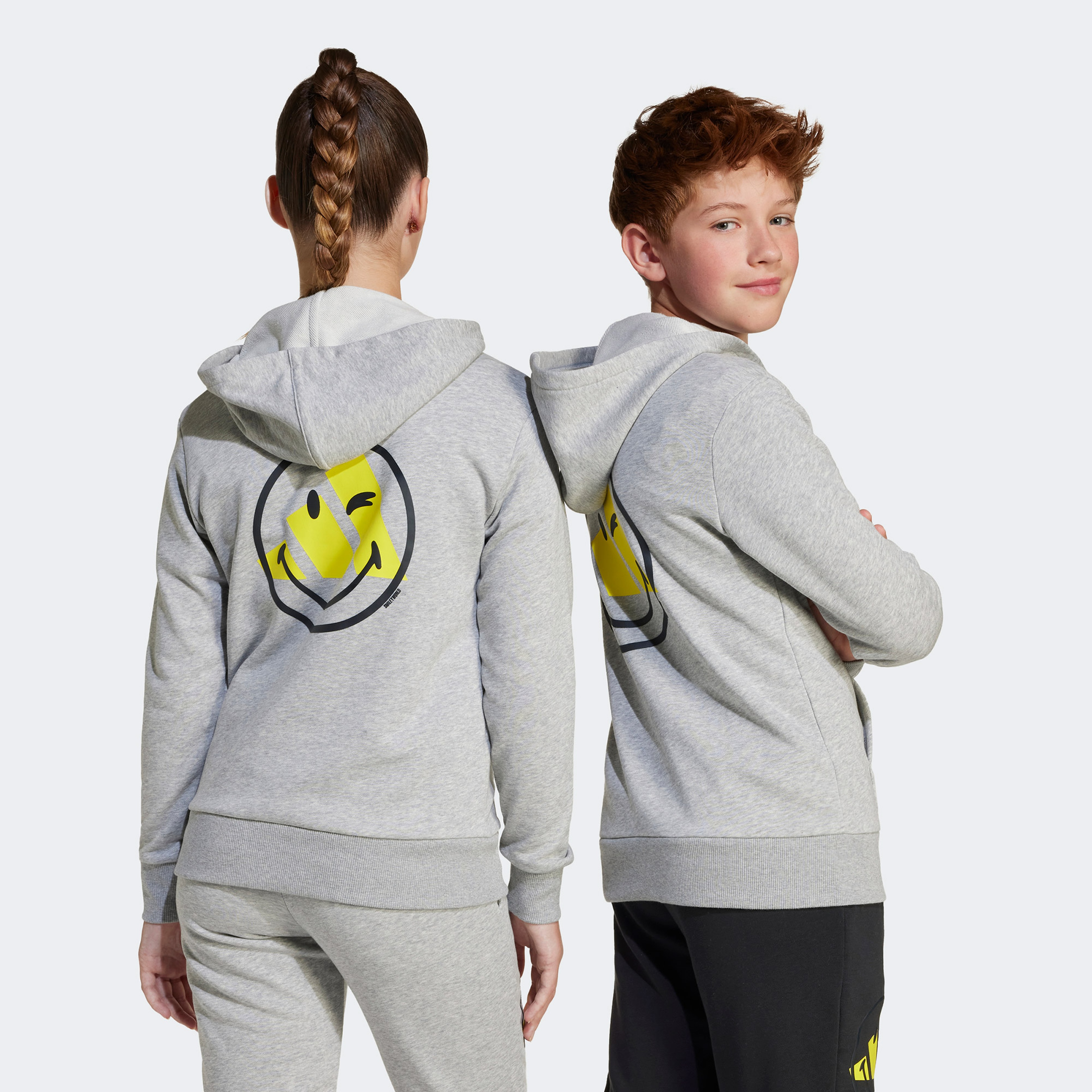 adidas x Smileyworld Genç Çocuk Gri Sweatshirt