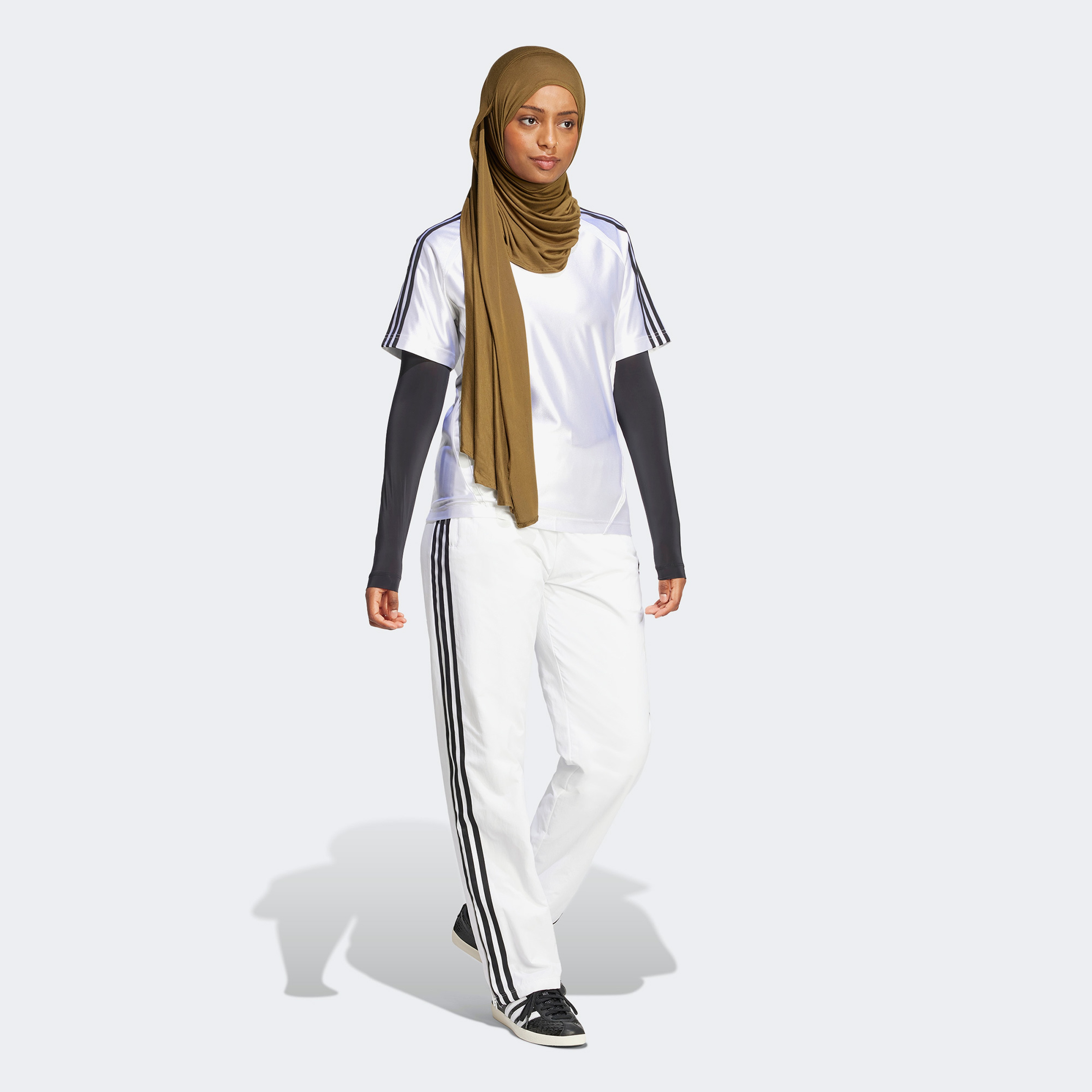 adidas Adicolor Teamgeist Kadın Beyaz T-Shirt