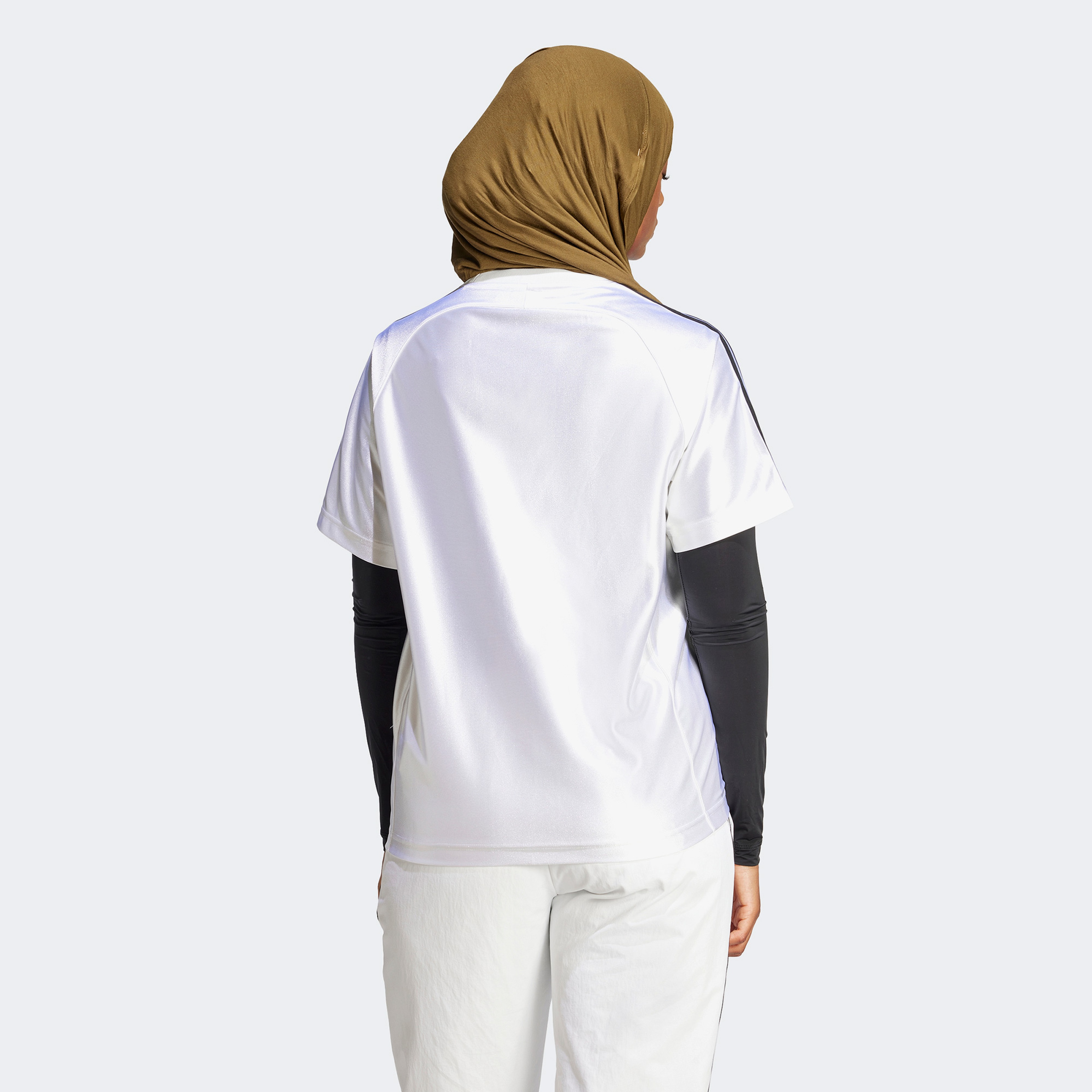 adidas Adicolor Teamgeist Kadın Beyaz T-Shirt