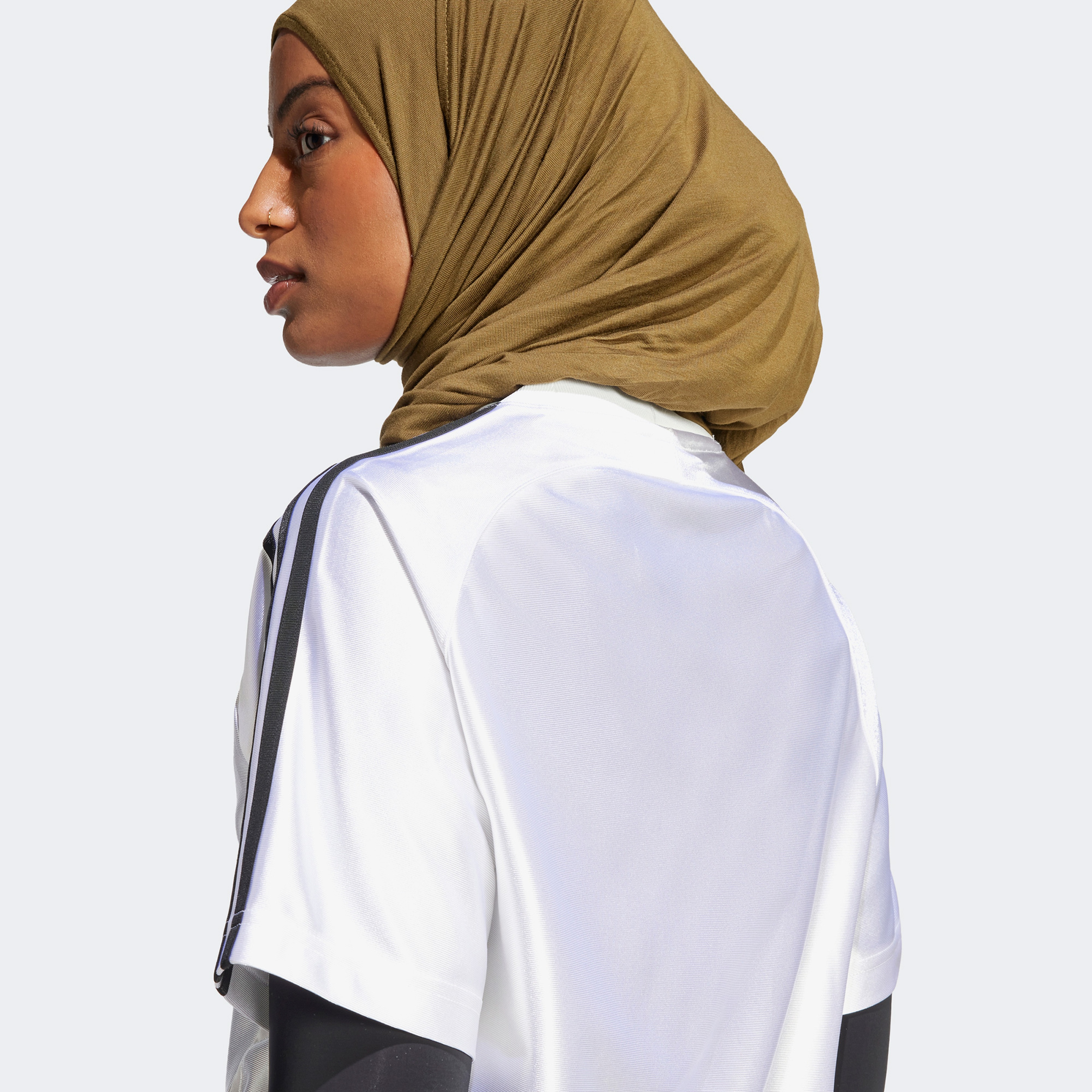 adidas Adicolor Teamgeist Kadın Beyaz T-Shirt