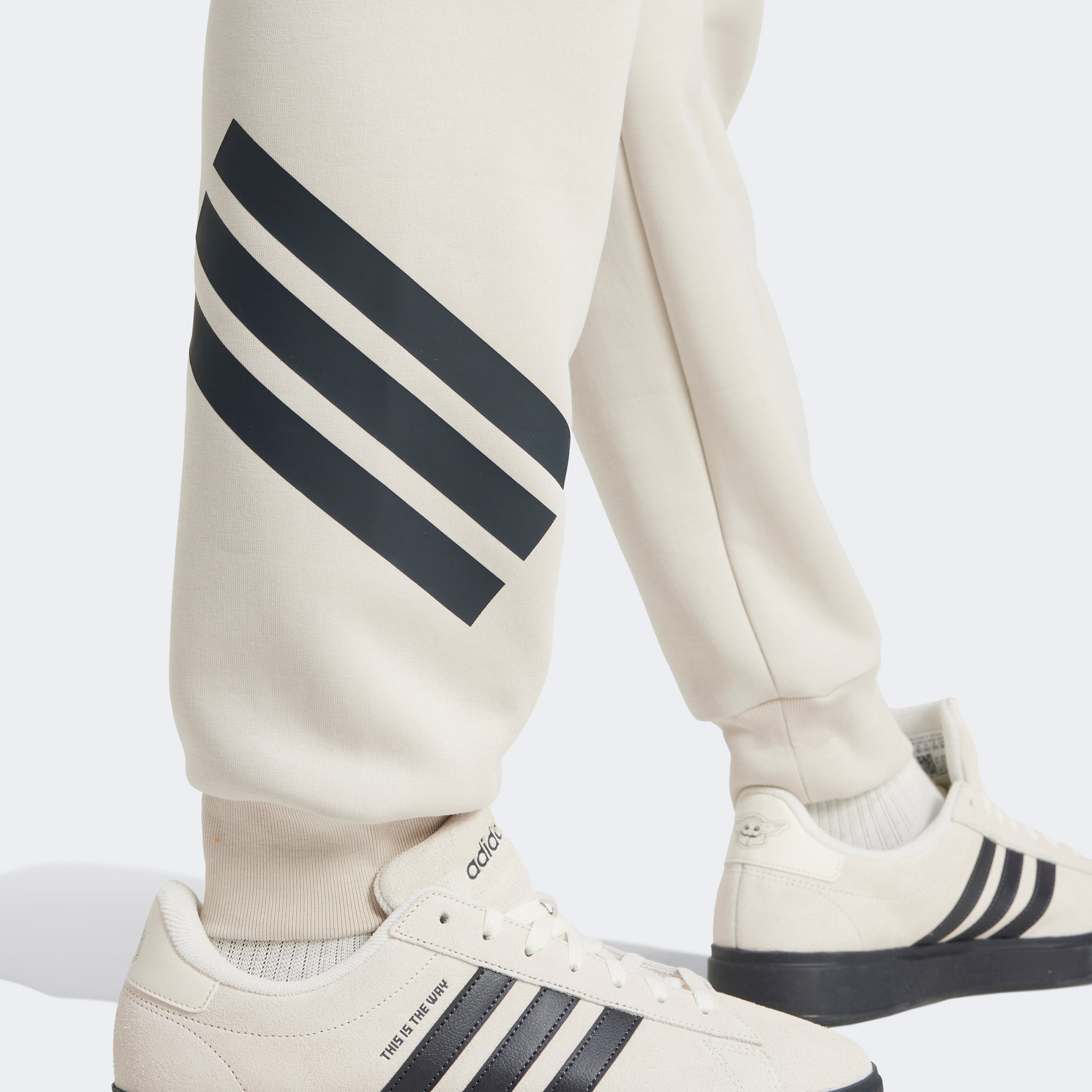 adidas x Star Wars Mandalorian Erkek Bej Eşofman Altı