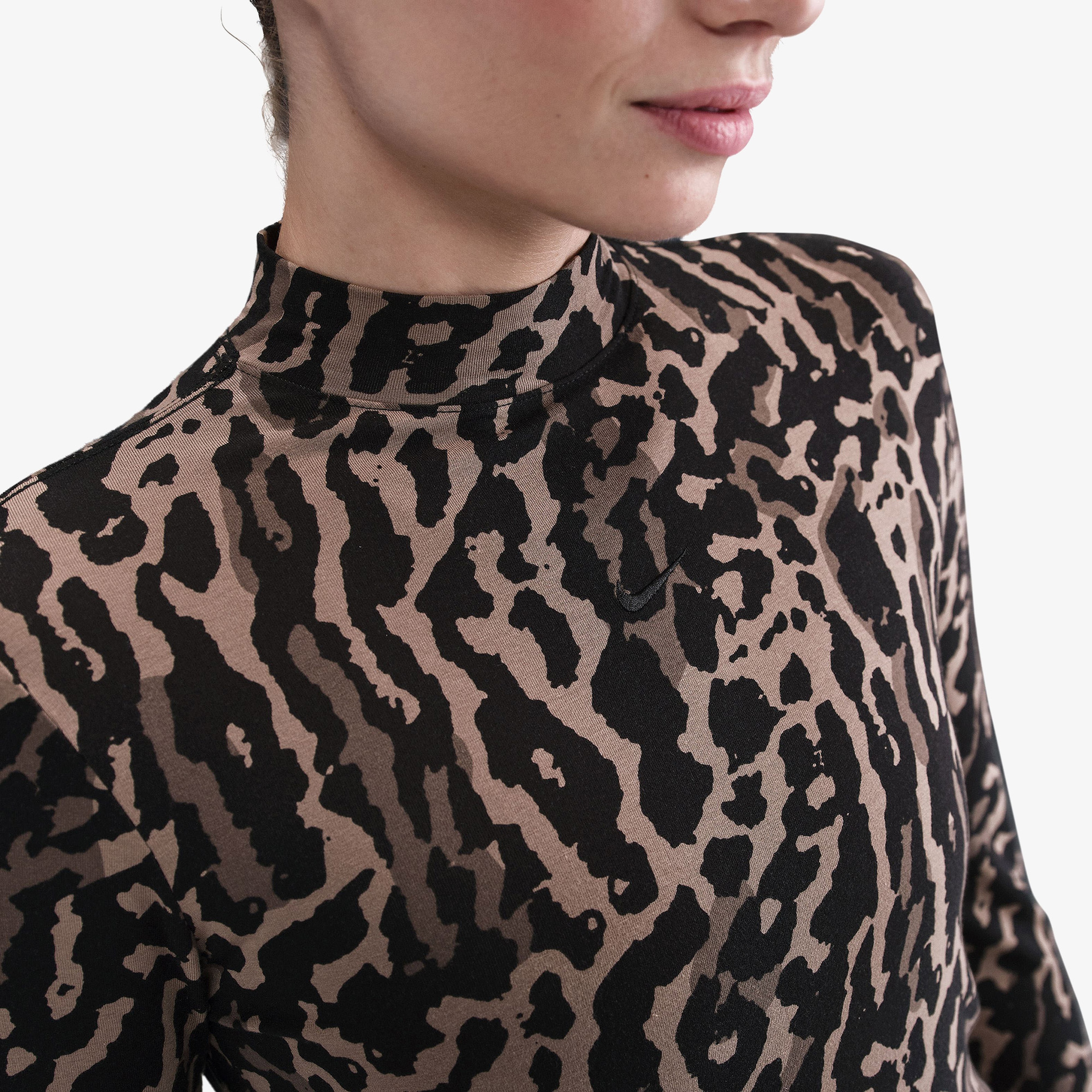 Nike Sportswear Chill Knit Leopar Desenli Kadın Kahverengi Uzun Kollu T-Shirt