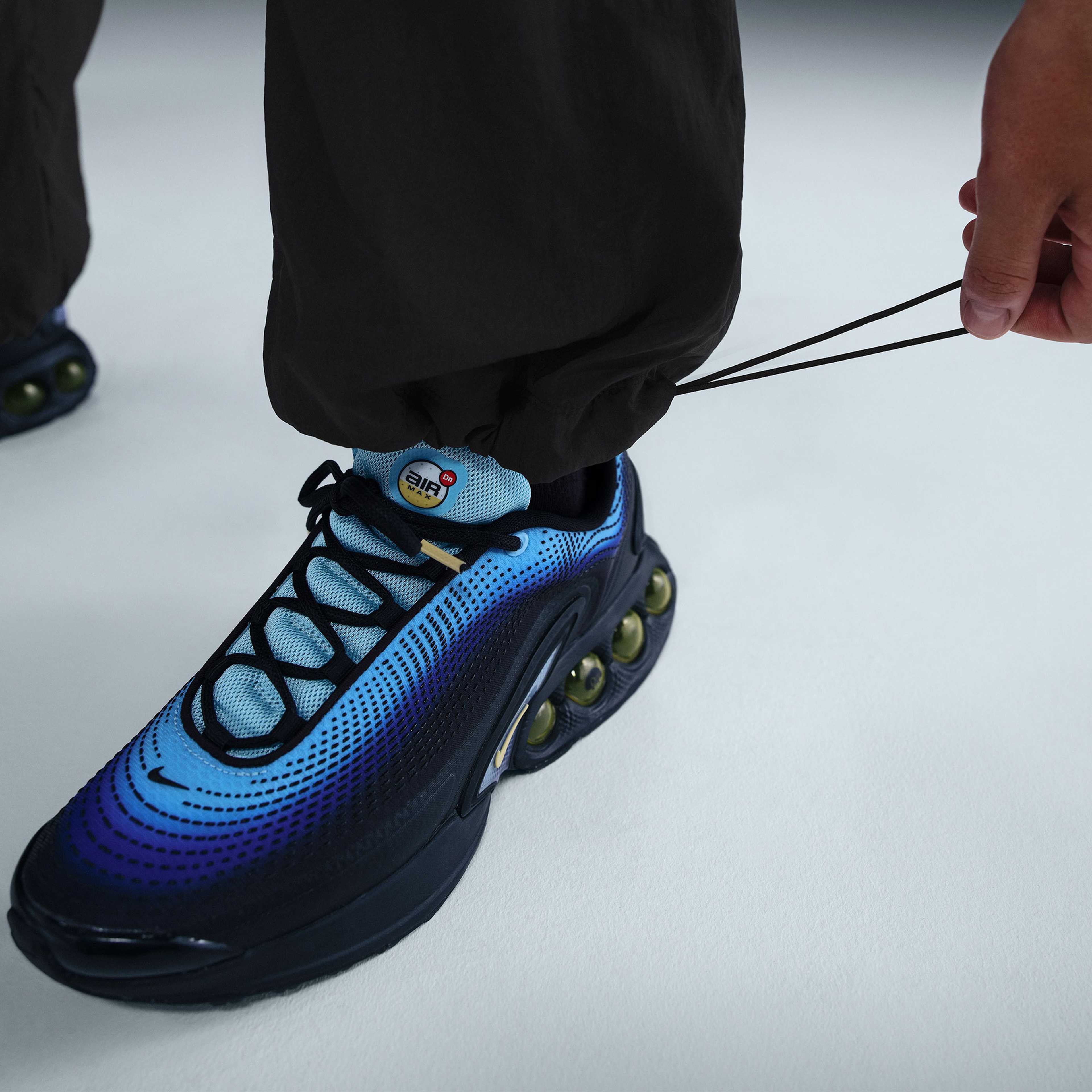 Nike Air Woven Erkek Siyah Eşofman Altı