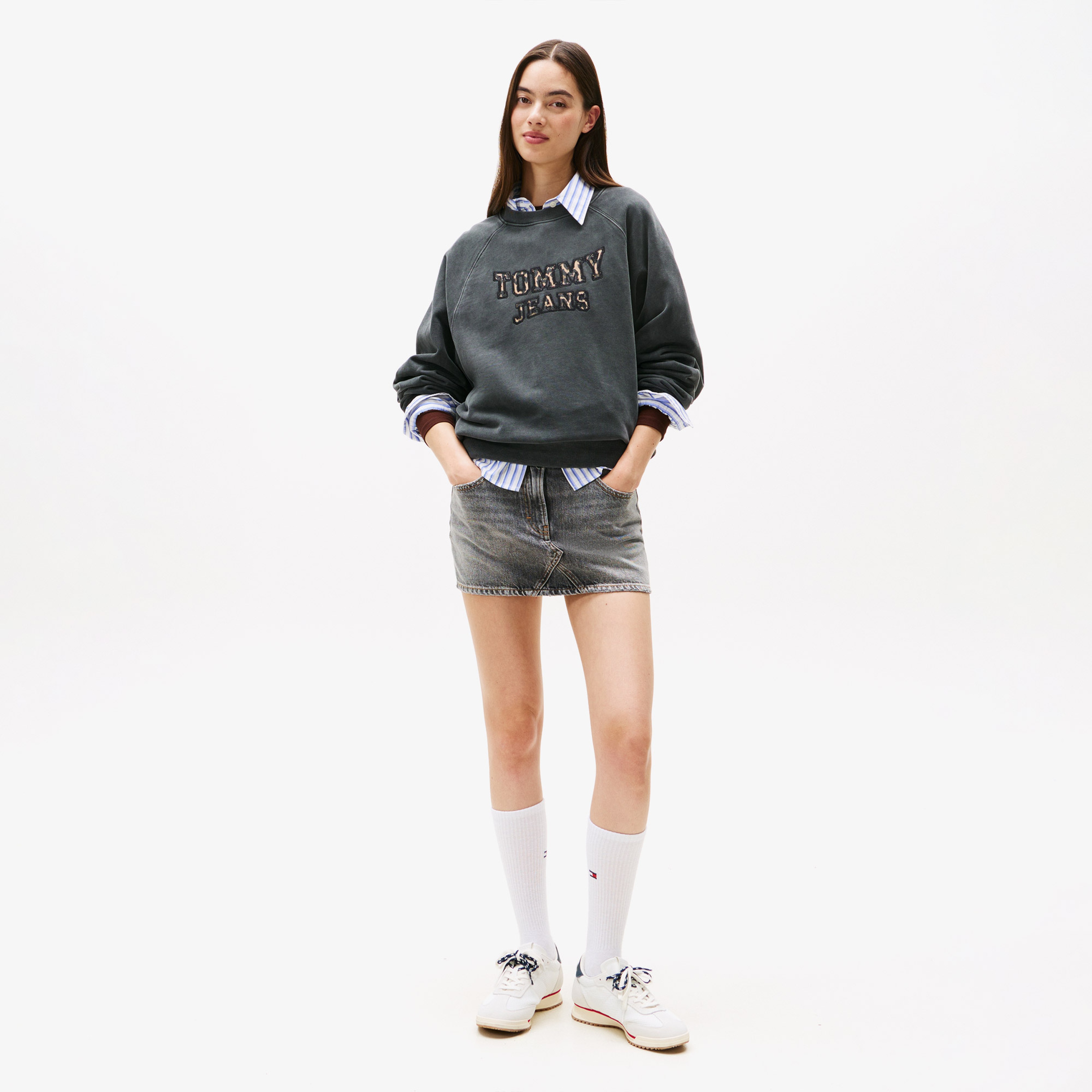 Tommy Jeans Leopard Varsity Crew Kadın Siyah Sweatshirt