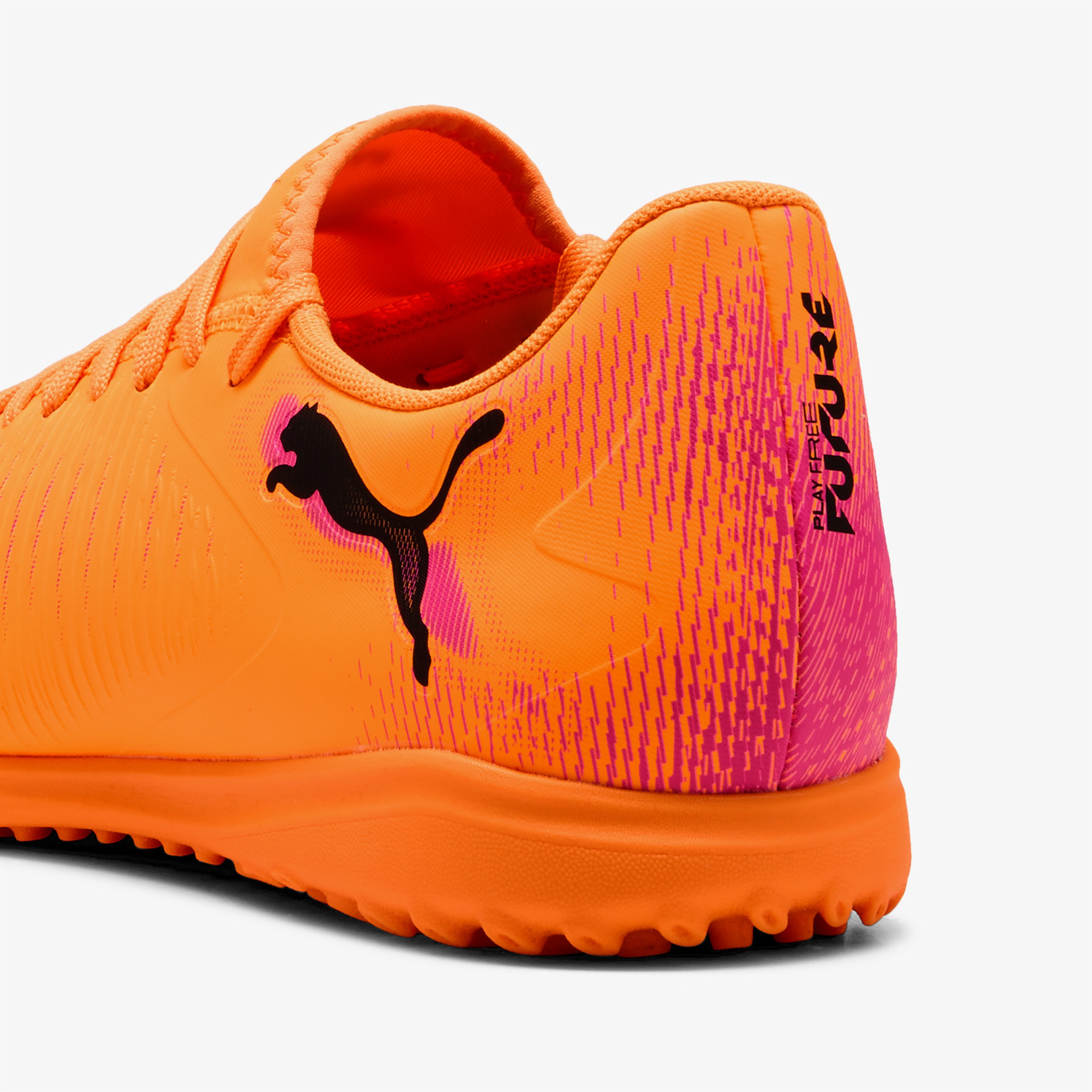 Puma Future 8 Play Tt Erkek Turuncu Halı Saha Kramponu