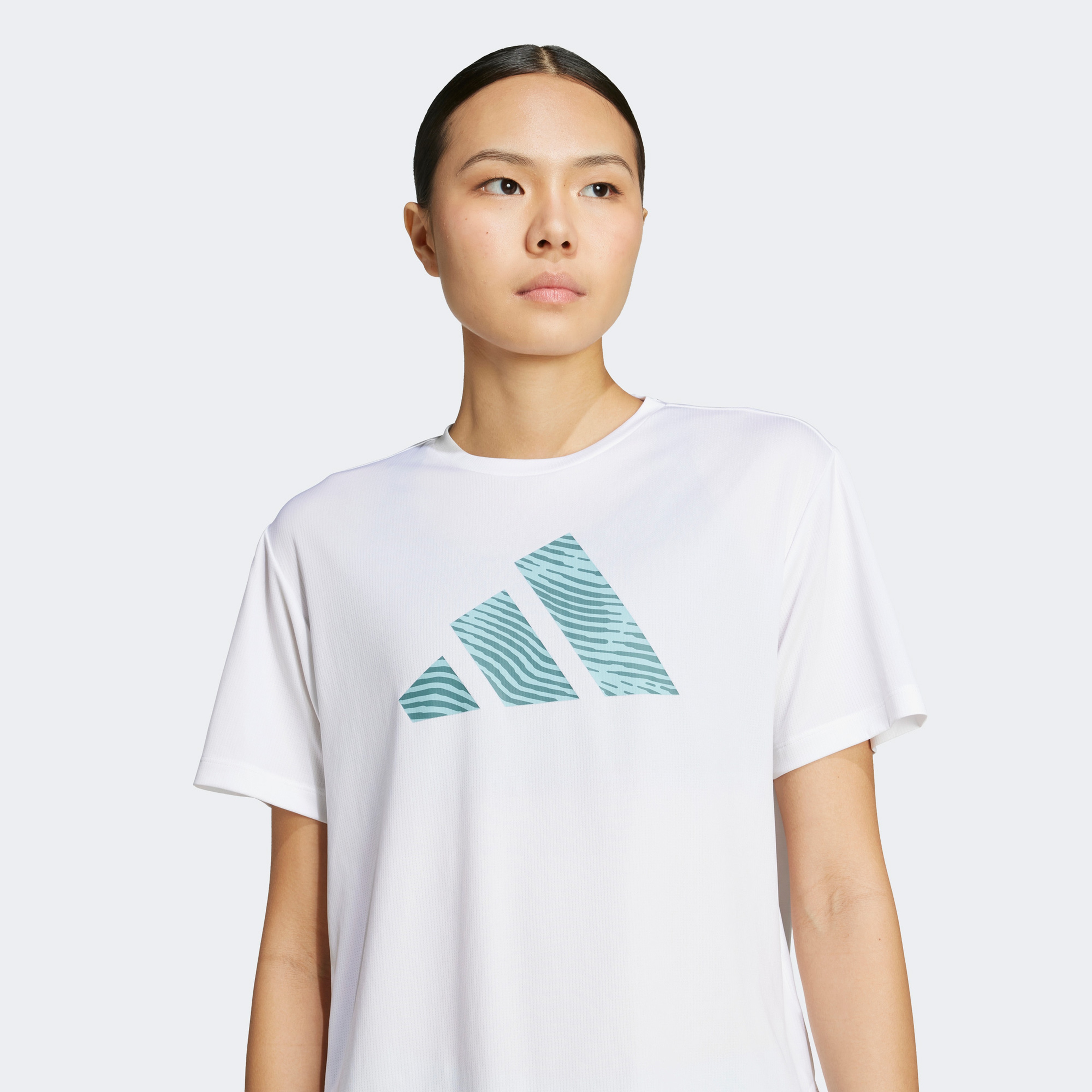 adidas Adi365 Running Essentials Brand Love Kadın Beyaz Koşu T-Shirt