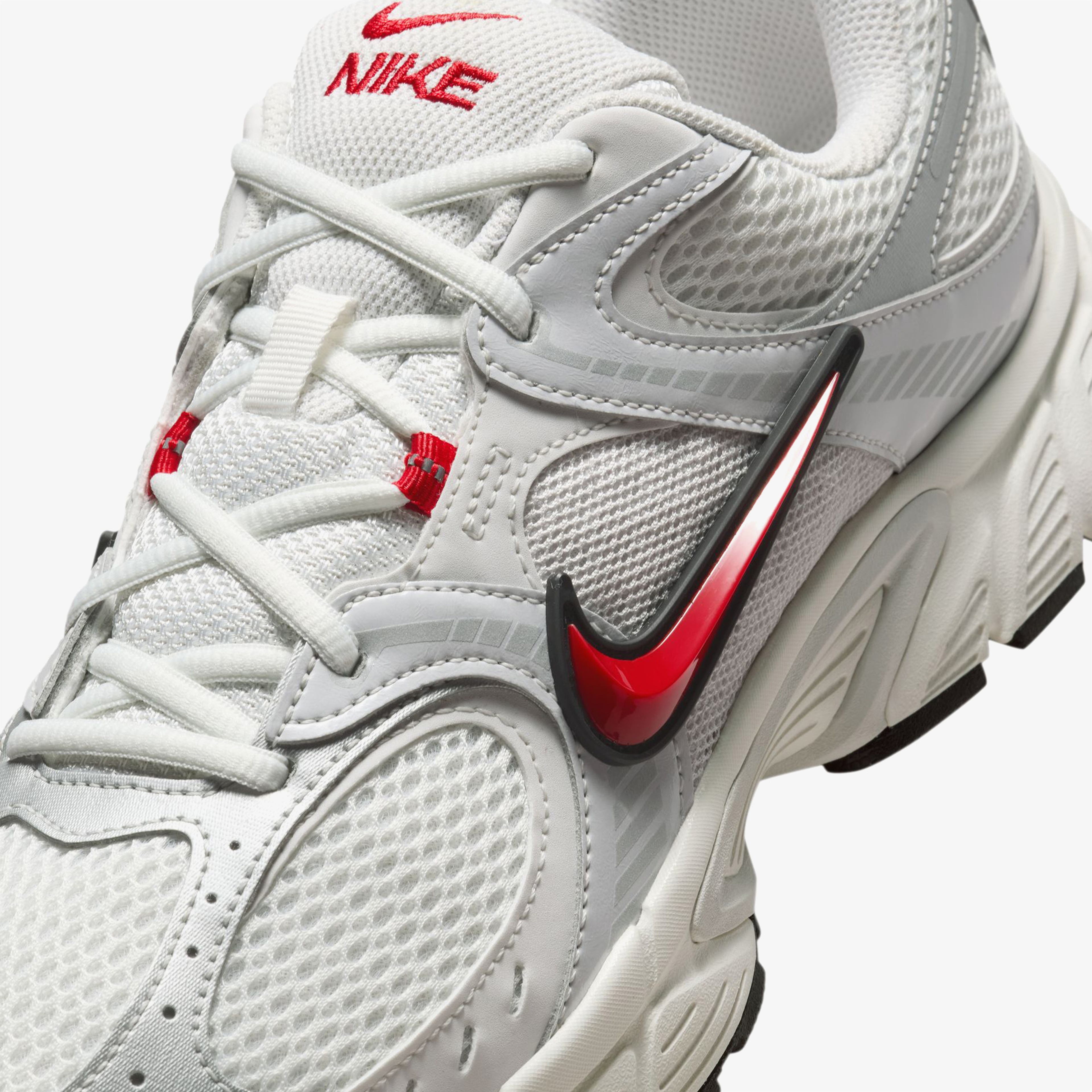 Nike V5 RNR Erkek Beyaz Spor Ayakkabı