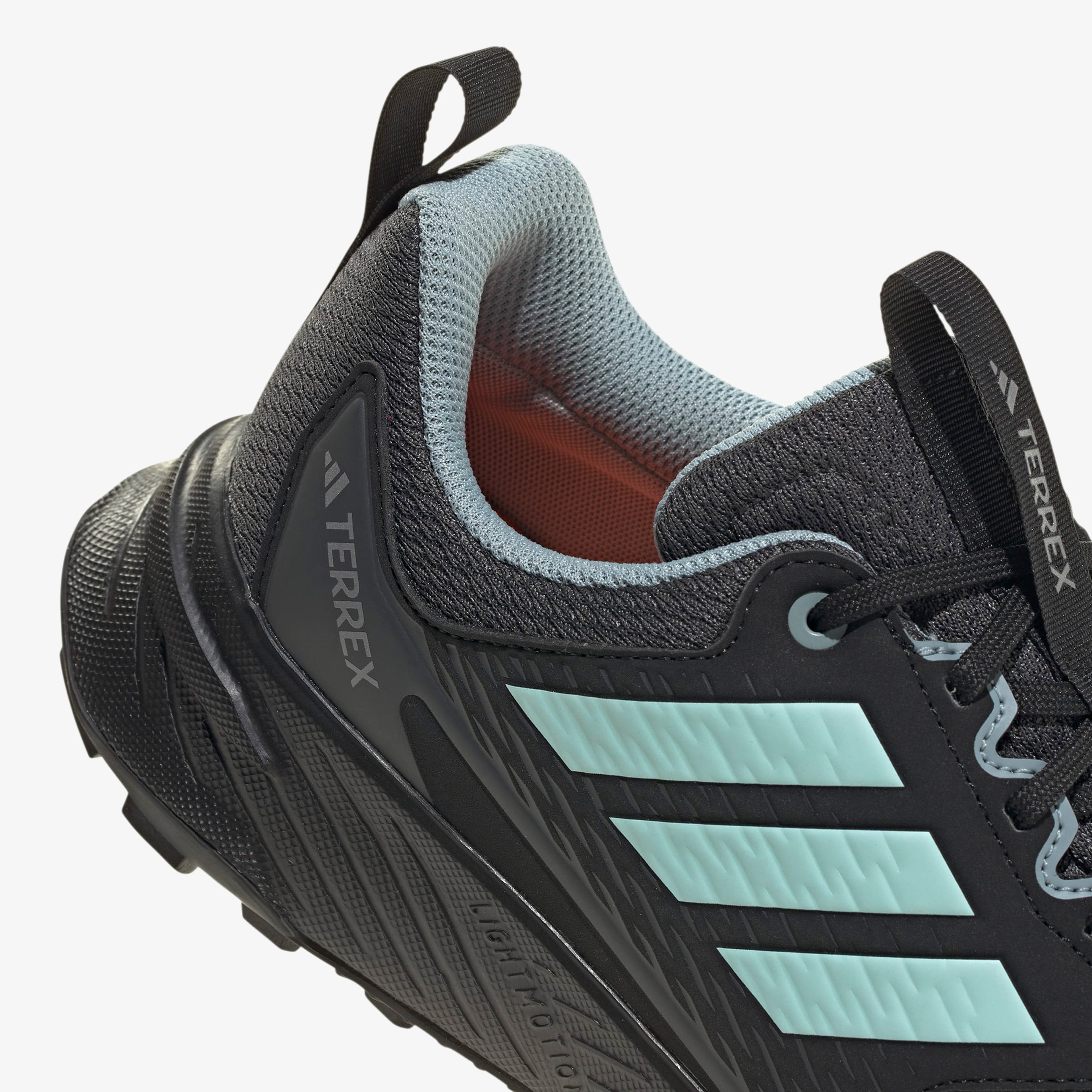 adidas Terrex Tracefinder 2 Climaproof Kadın Gri Koşu Ayakkabısı
