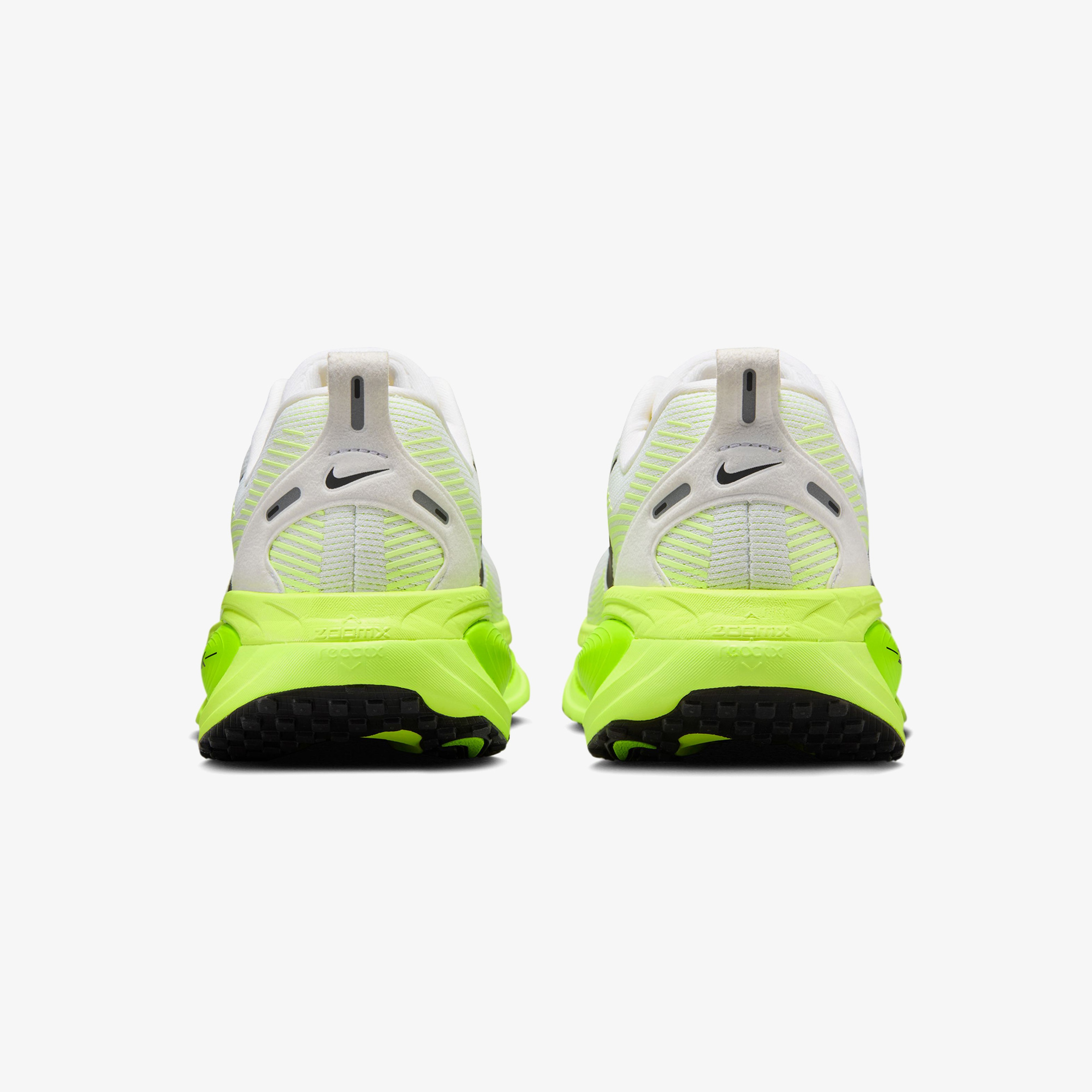 Nike Vomero 18 Kadın Beyaz Koşu Ayakkabısı