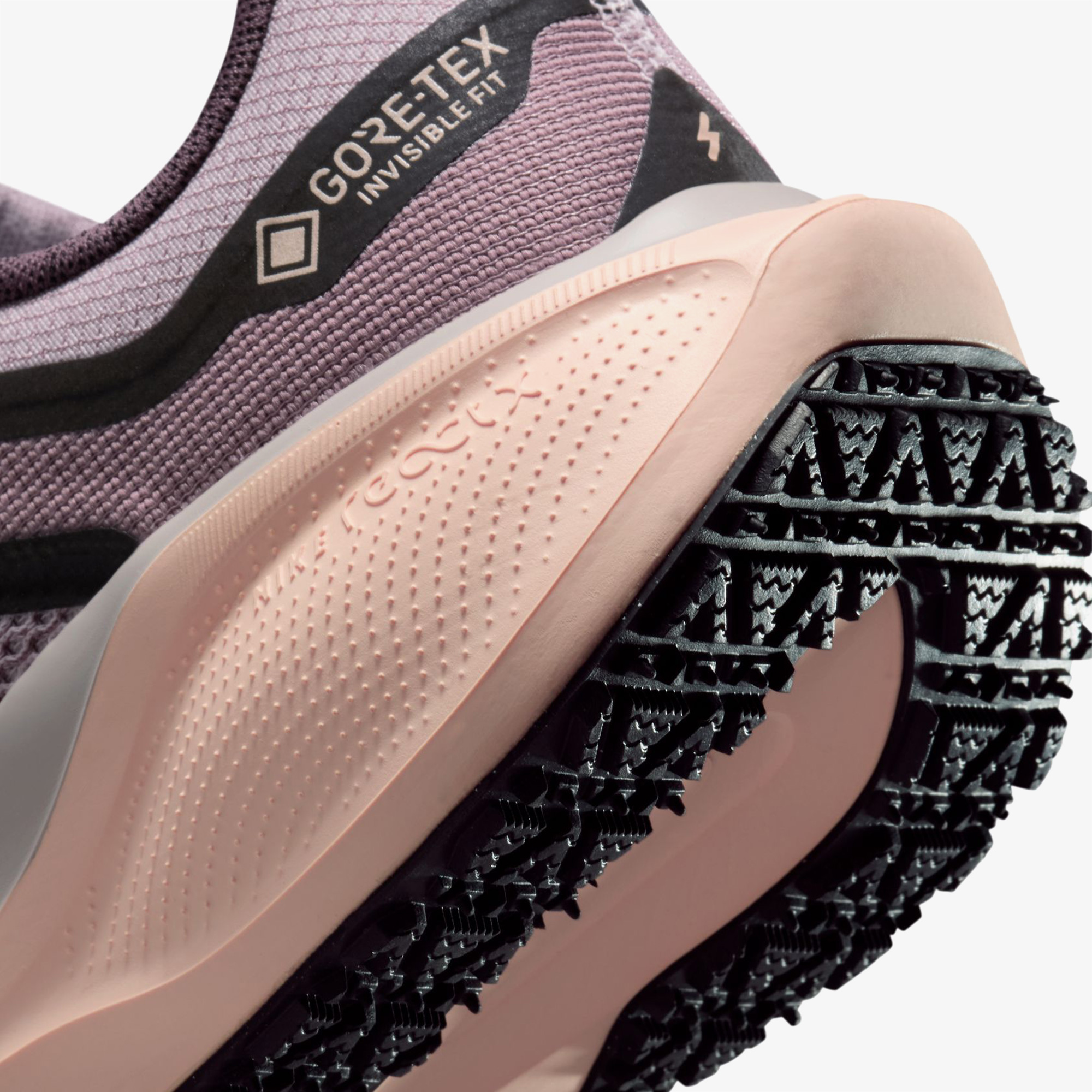 Nike Pegasus 41 Gore-Tex Kadın Mor Koşu Ayakkabısı