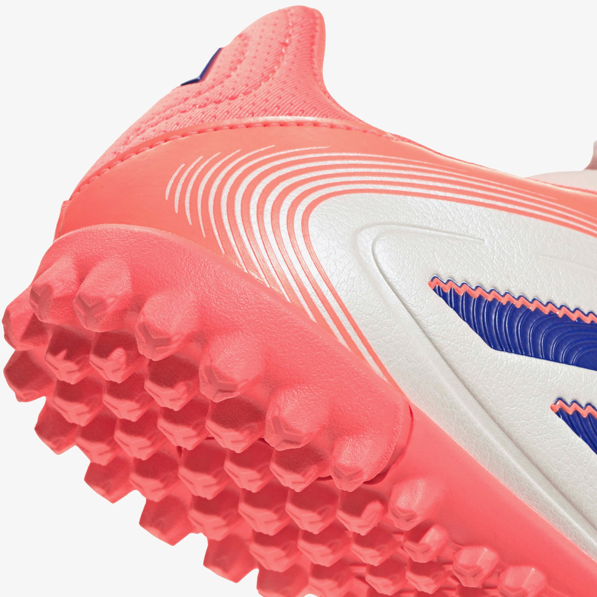 adidas Copa Pure 3 Club Çocuk Beyaz Halı Saha Kramponu