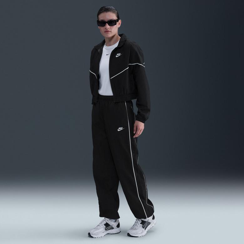 Nike Sportswear Windrunner Kadın Siyah Eşofman Altı