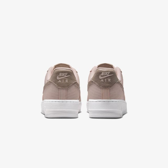 Nike Pembe Nike Air Force 1