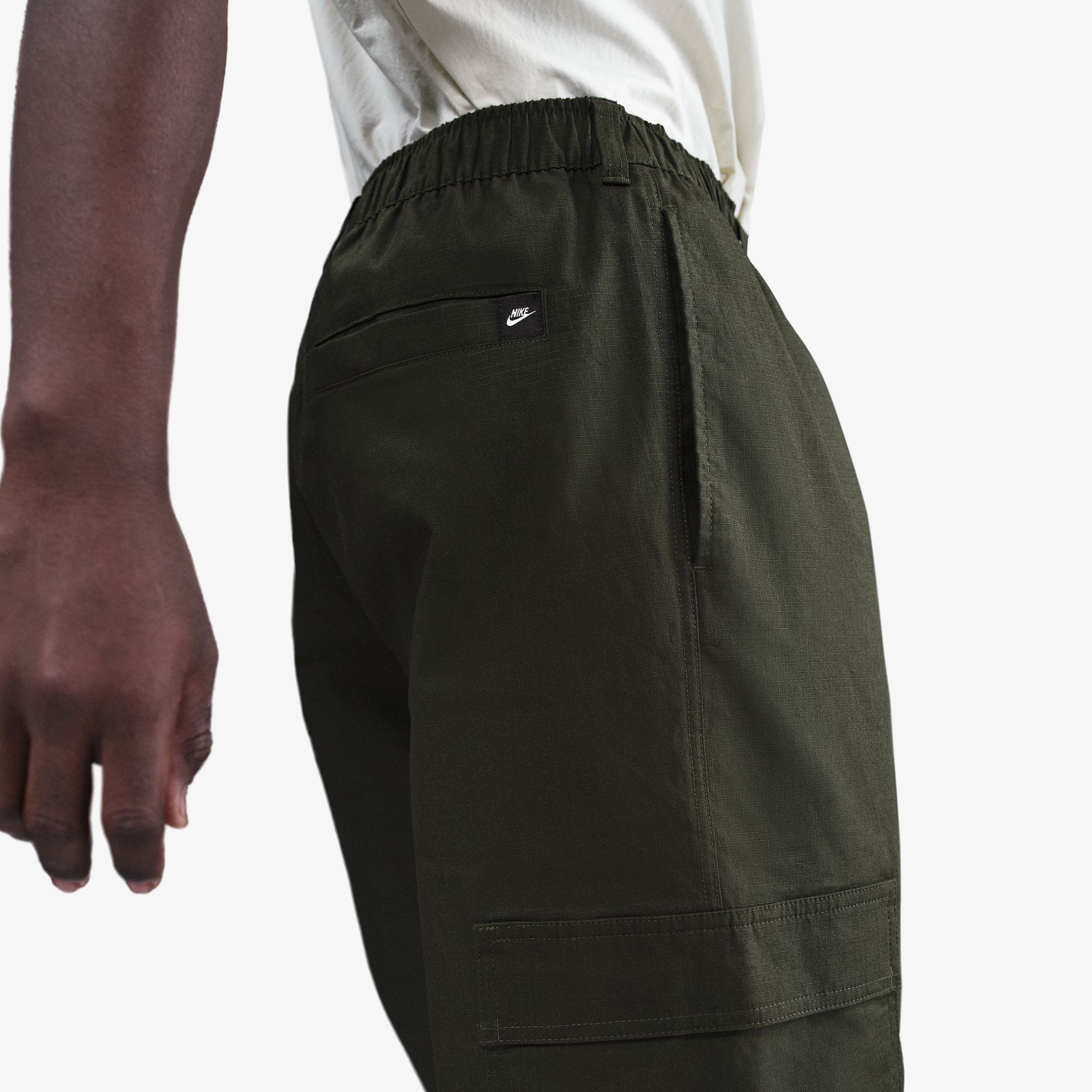 Nike Sportswear Club Dokuma Erkek Yeşil Kargo Eşofman Altı