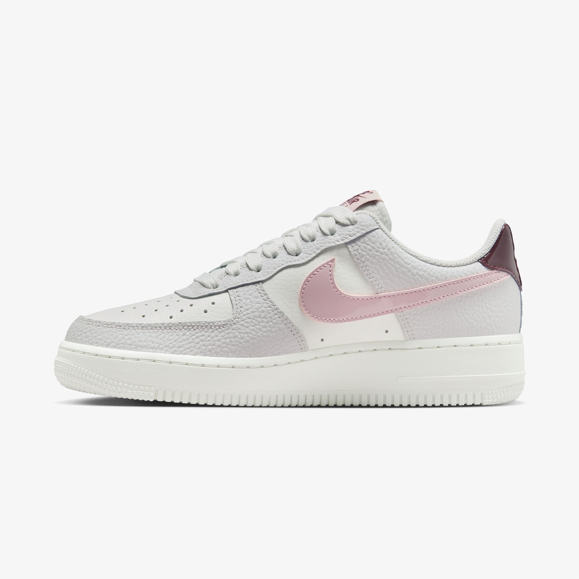 Nike Air Force 1 '07 Kadın Beyaz Spor Ayakkabı