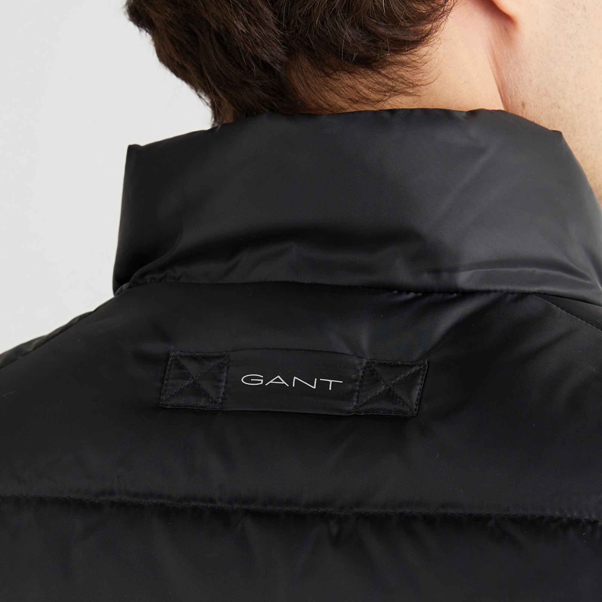 GANT Erkek Siyah Regular Fit Dik Yaka Kaz Tüyü Yelek