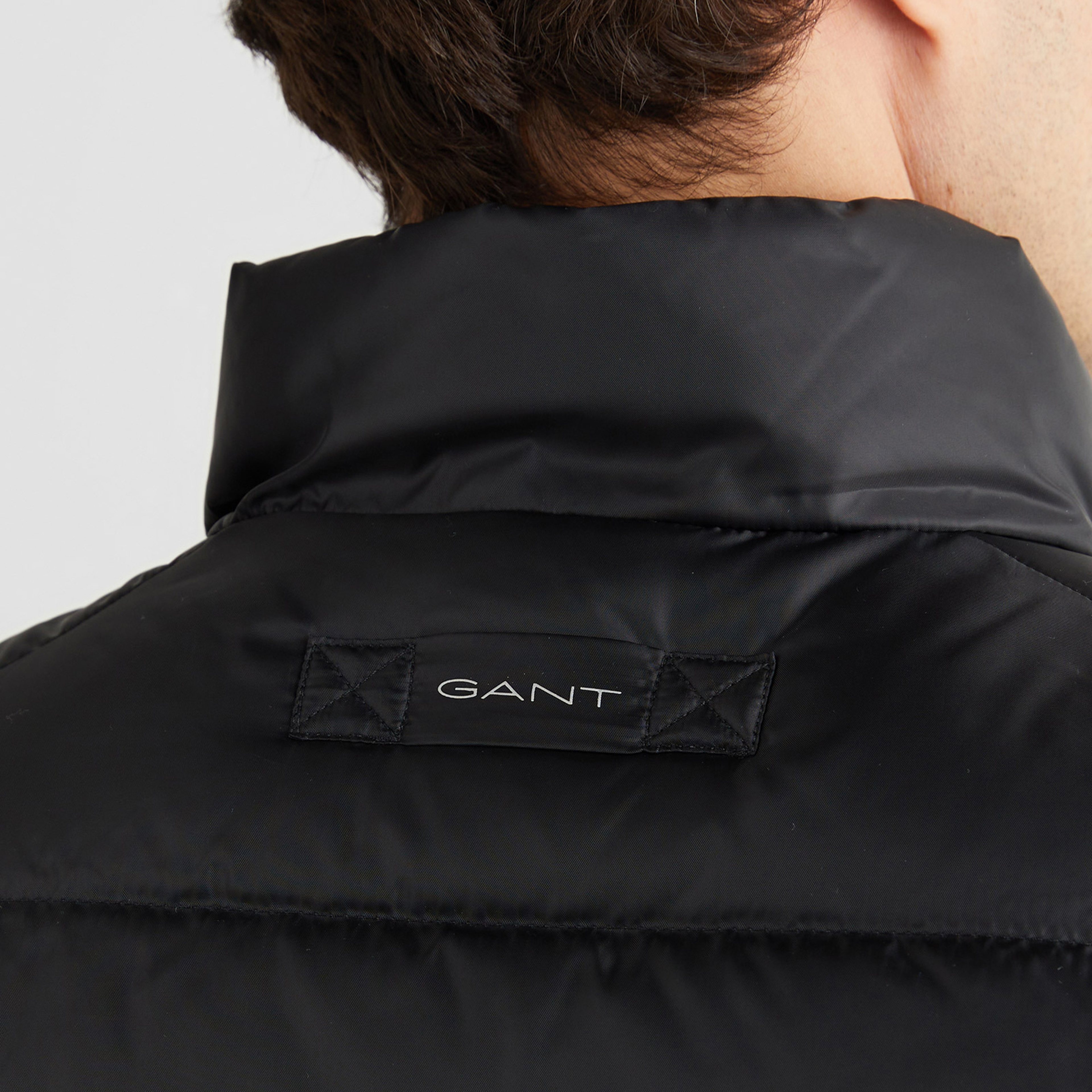 GANT Erkek Siyah Regular Fit Dik Yaka Kaz Tüyü Yelek