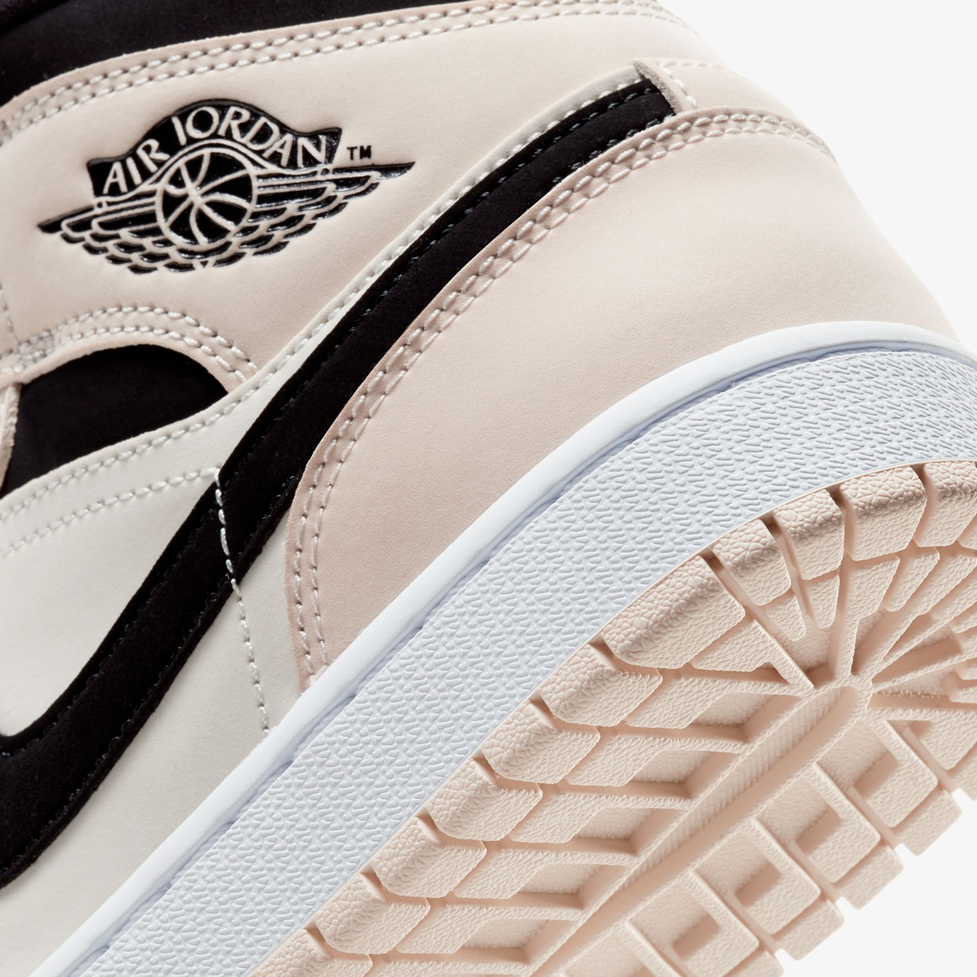 Jordan Air 1 Mid Barely Orange Kadın Bej Spor Ayakkabı