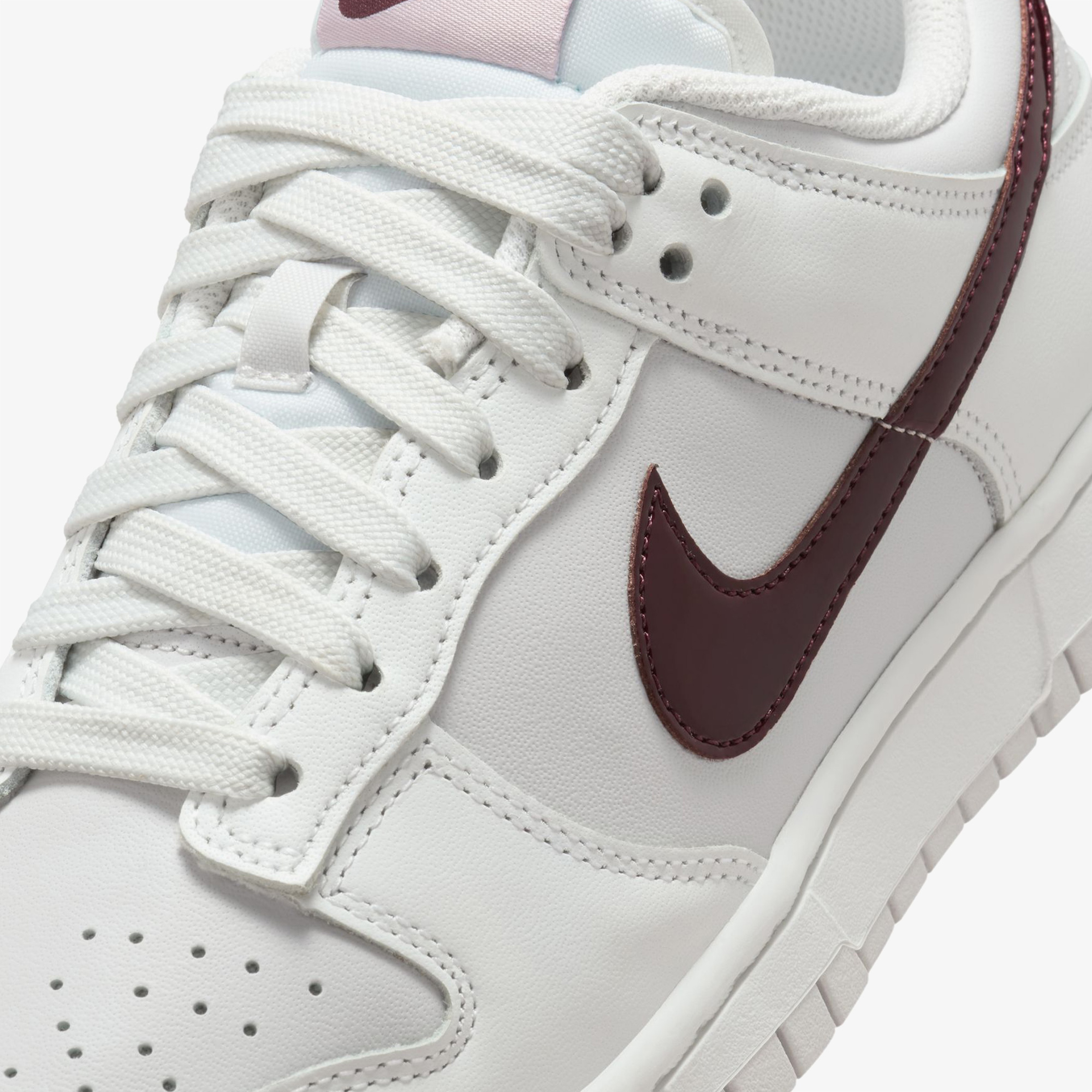Nike Dunk Low White Plum Chalk Kadın Beyaz Spor Ayakkabı