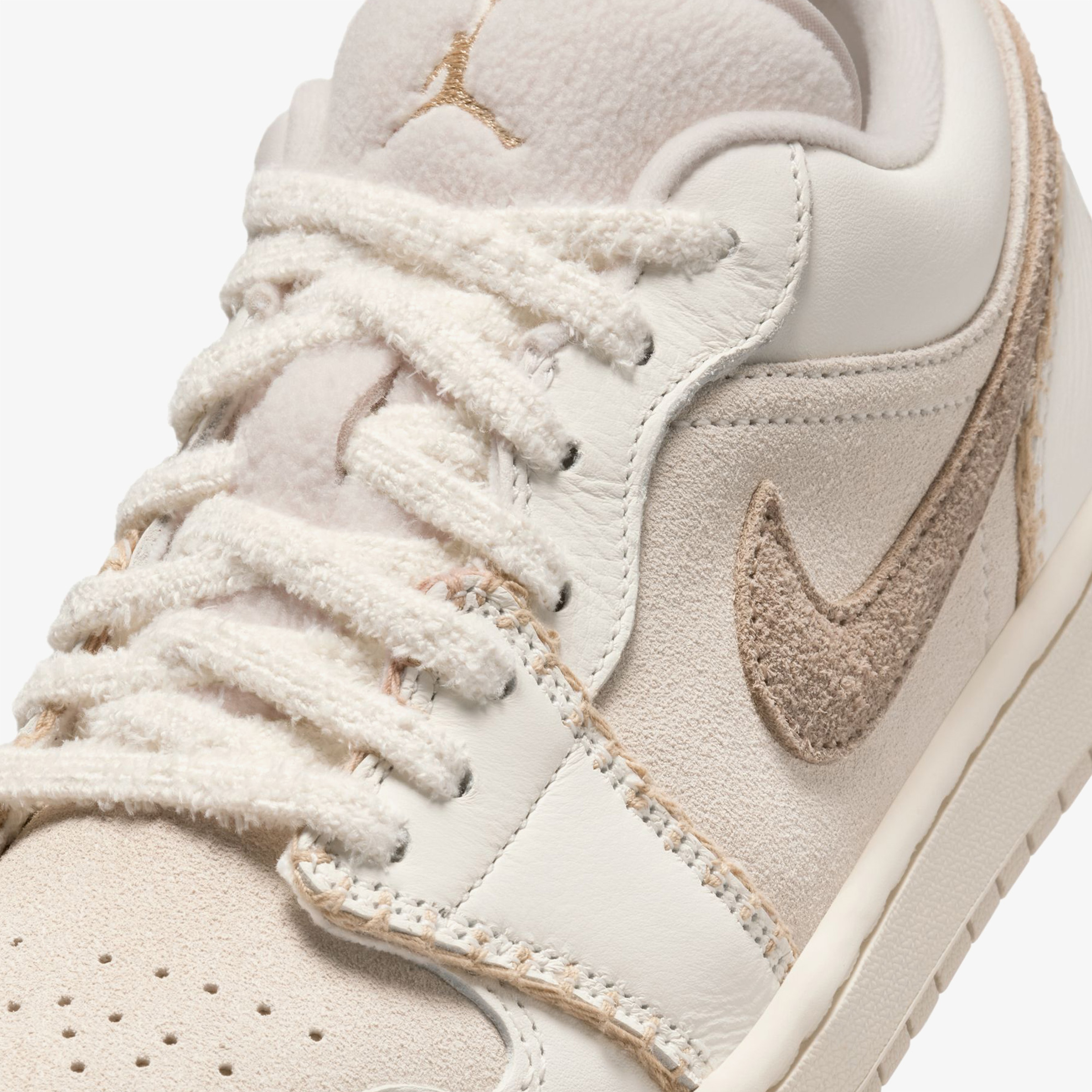 Jordan Air 1 Low SE Kadın Bej Spor Ayakkabı