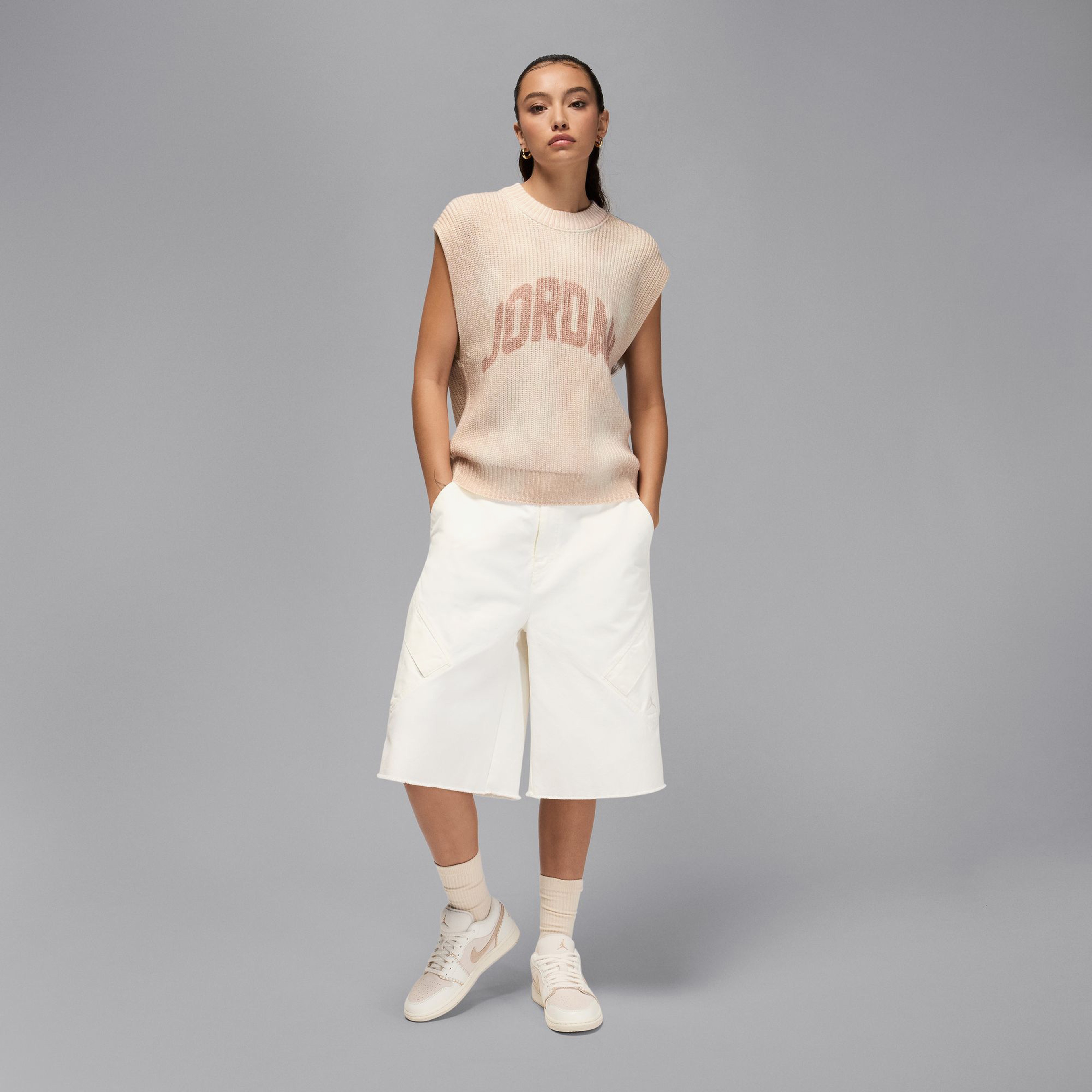 Jordan Air 1 Low SE Kadın Bej Spor Ayakkabı