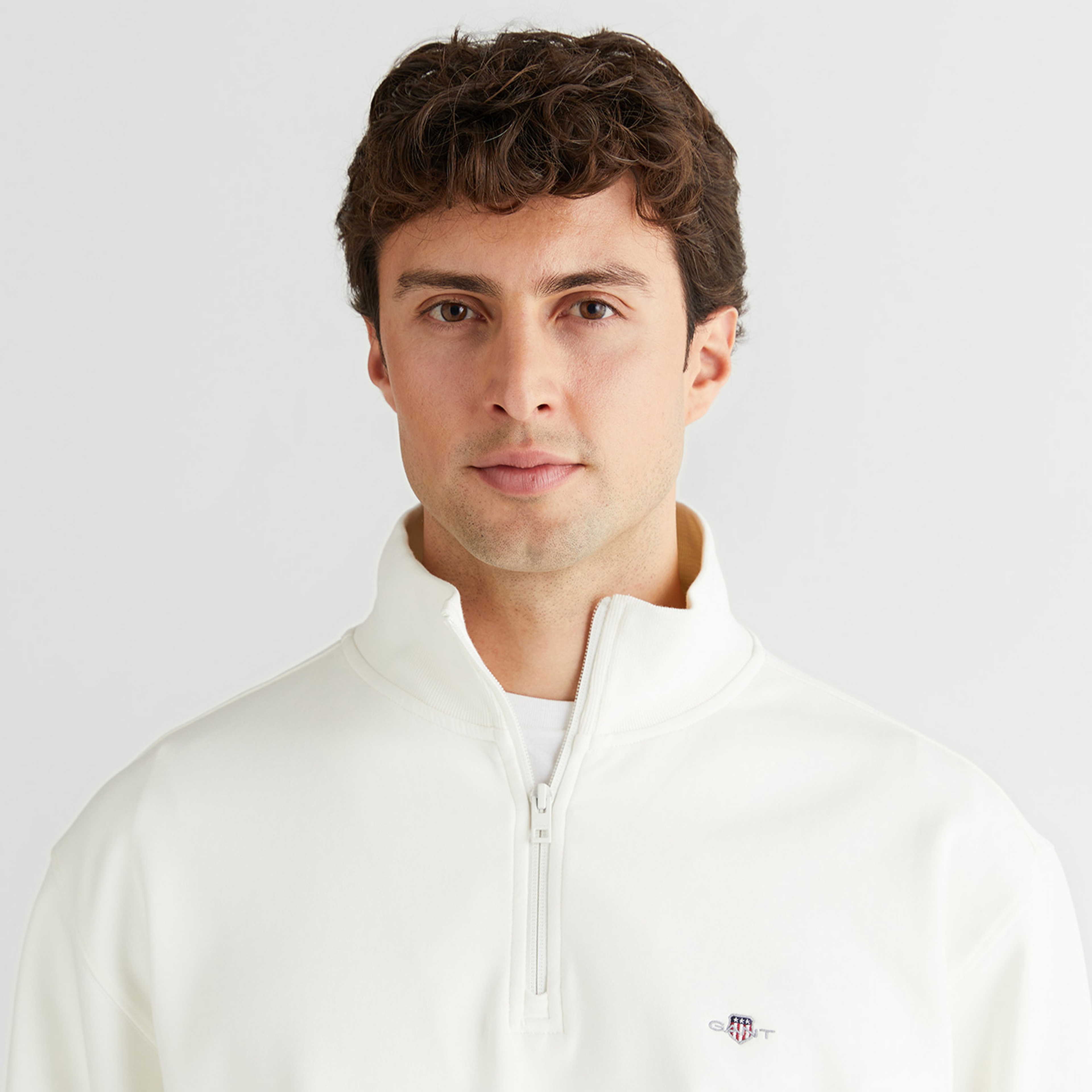 GANT Erkek Beyaz Relaxed Fit Yarım Fermuarlı Sweatshirt