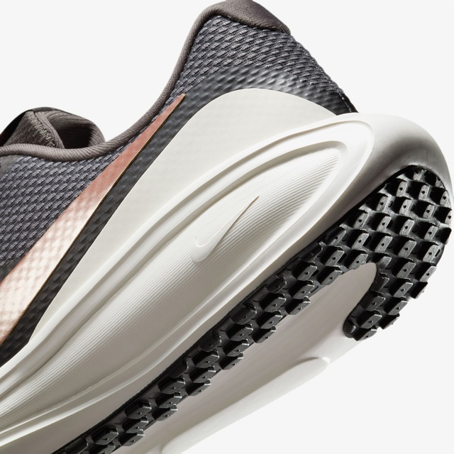 Nike Gri Nike Revolution 8