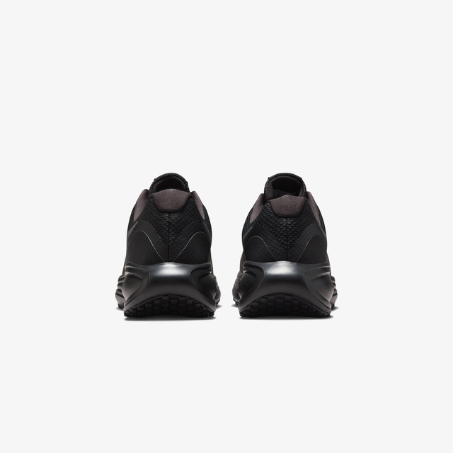 Nike Siyah Nike Revolution 8