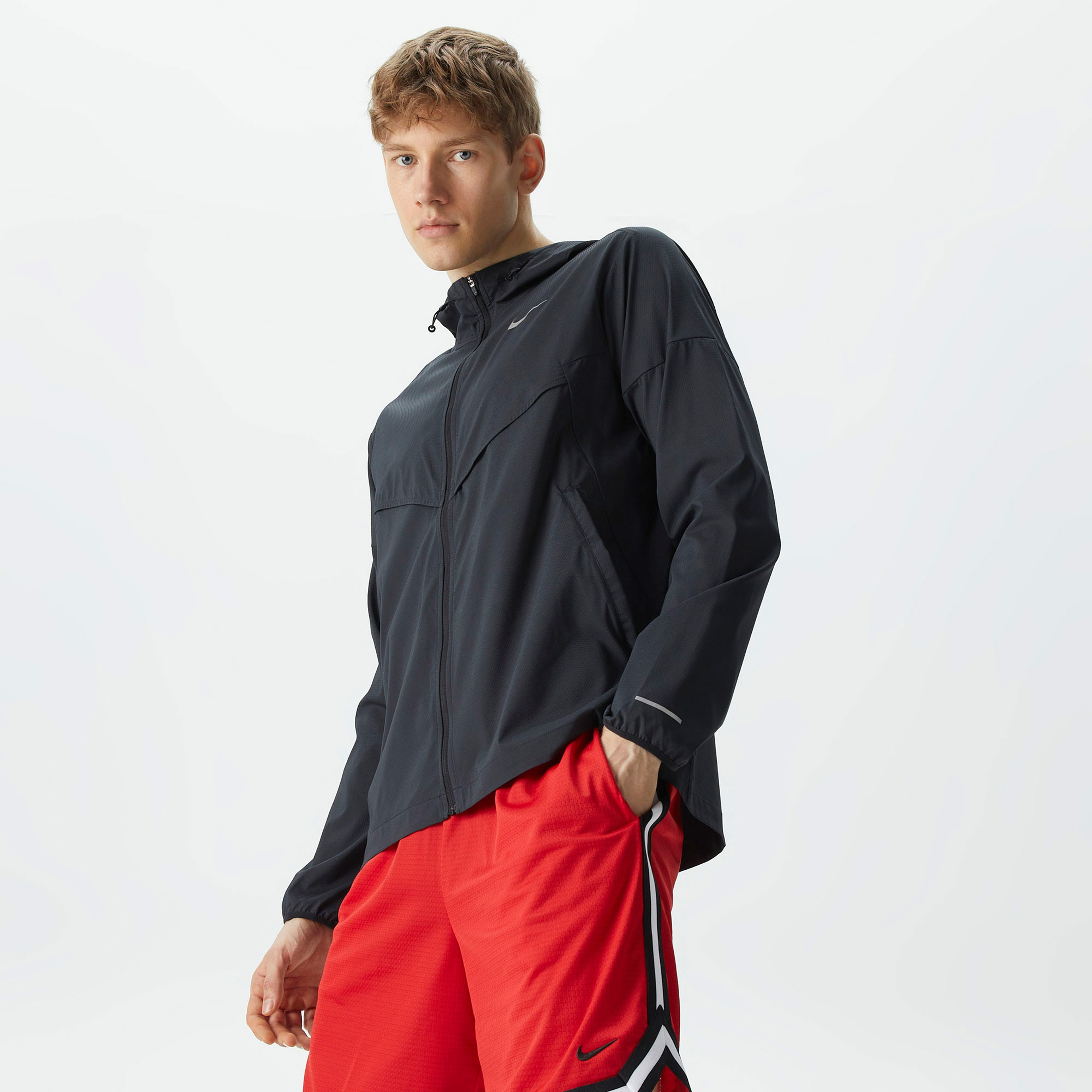 Nike Nike Impossibly Light Windrunner Erkek Siyah Günlük Ceket