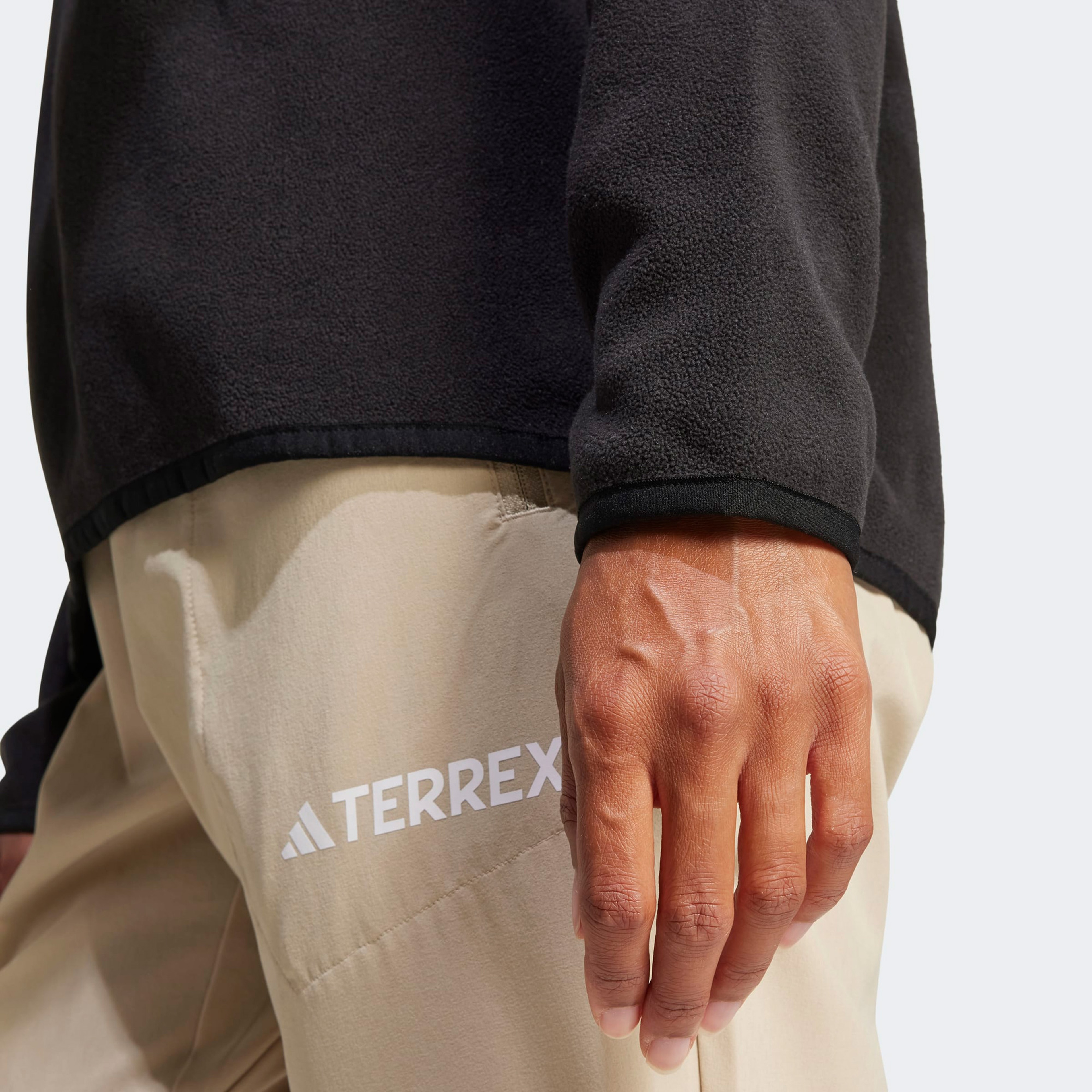 adidas Mountain Essentials Half-Zip Fleece Kadın Siyah Polar