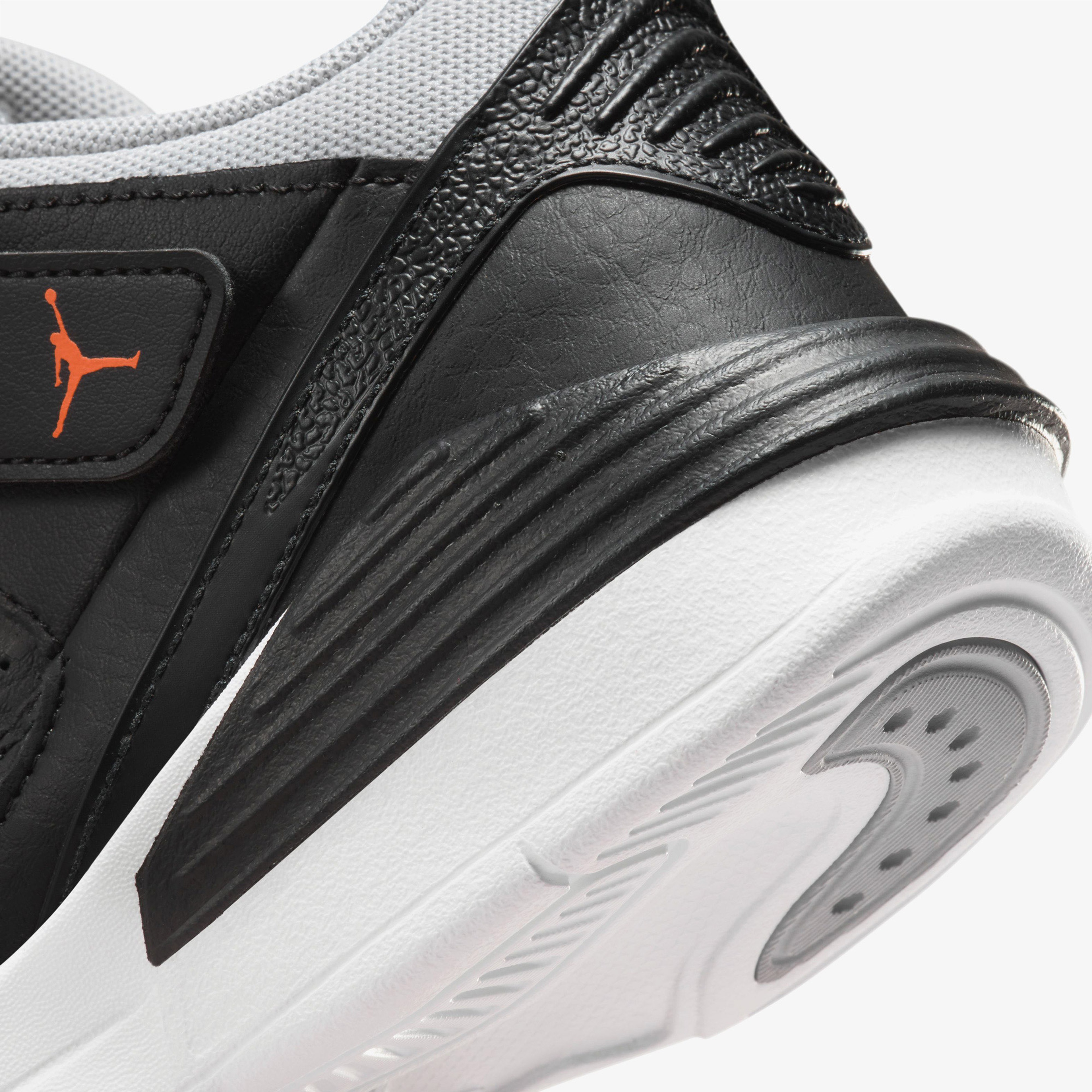 Jordan Max Aura 5 Çocuk Siyah Spor Ayakkabı